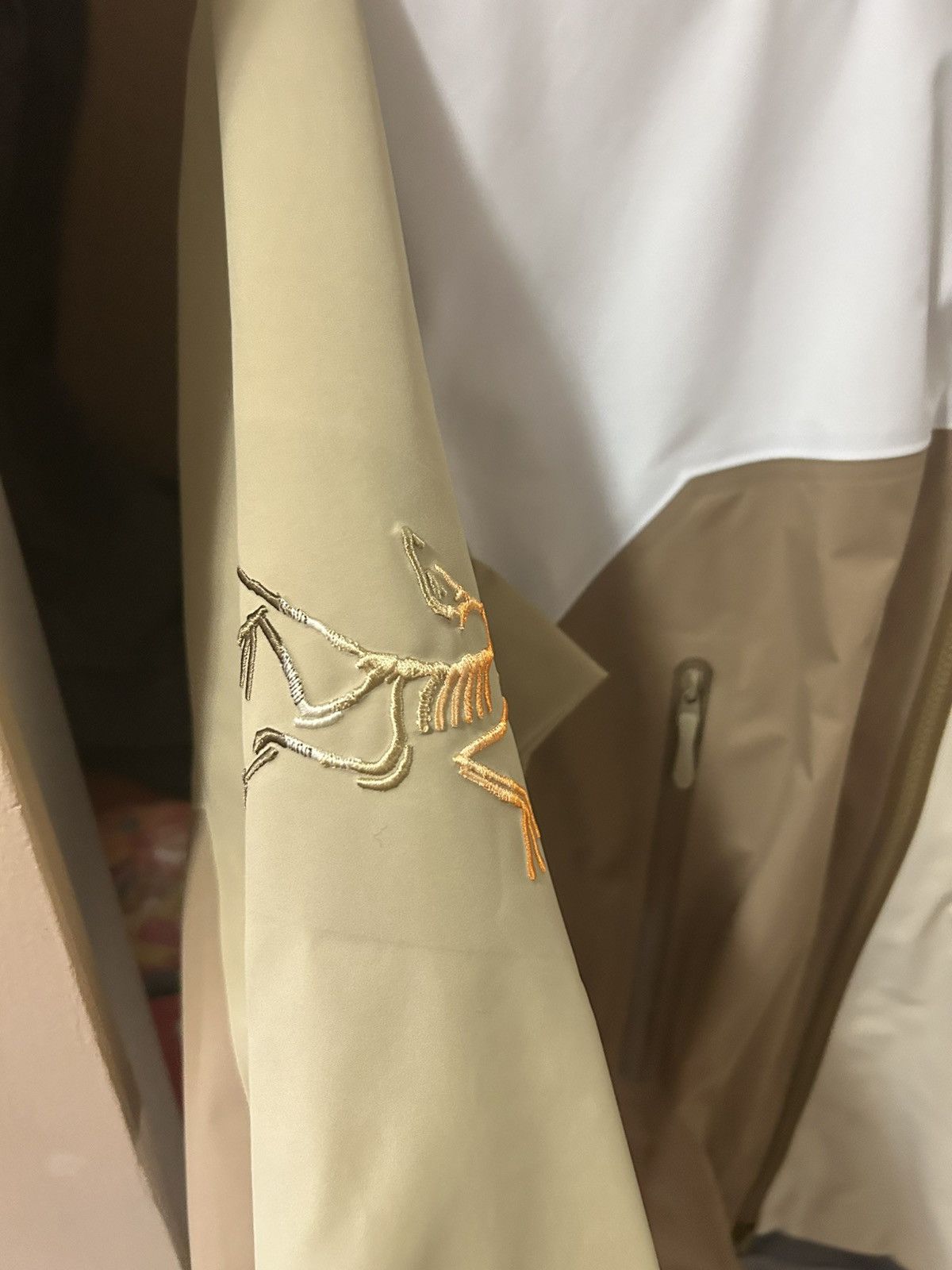 Arc'teryx × Beams Plus ARCTERYX X BEAMS BETA JACKET NAGOMA SIZE SMALL Size US S / EU 44-46 / 1 - 4 Thumbnail