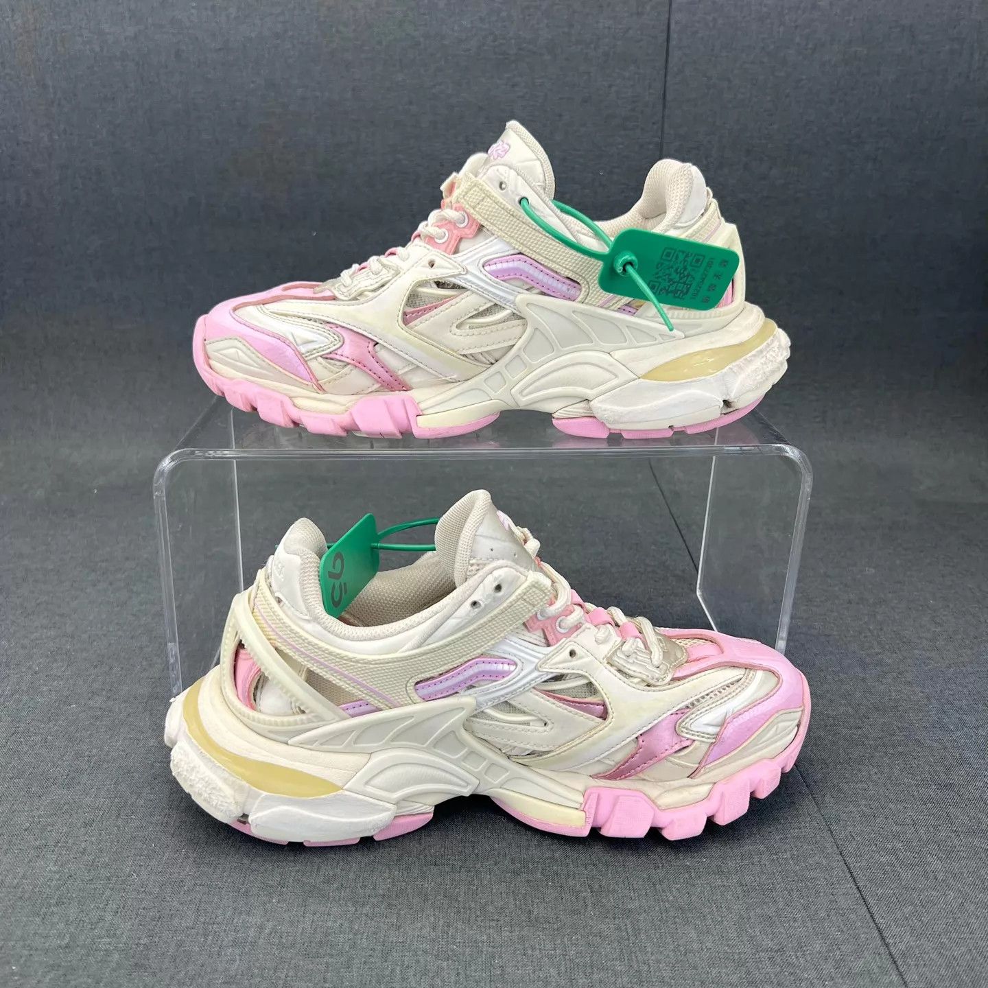 Balenciaga Balenciaga Track 2 White Pink 37 EU Scuffed Inner Edge Size US 7 / IT 37 - 3 Thumbnail