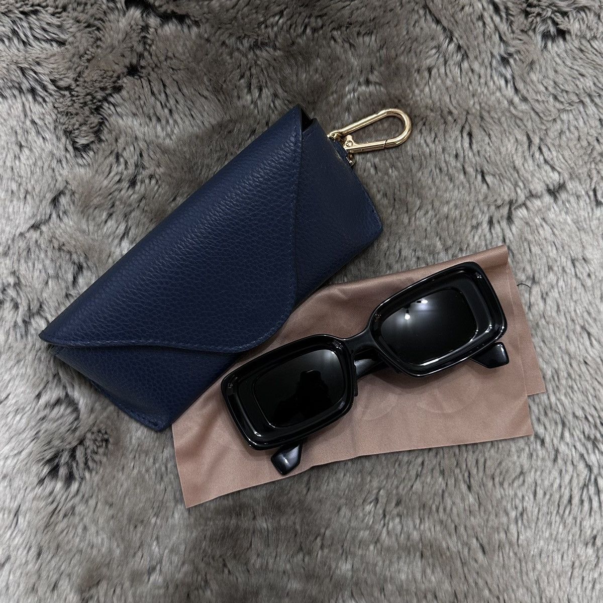 Loewe Loewe Anagram Rectangular Frame Acetate Sunglasses Black Size ONE SIZE - 2 Thumbnail