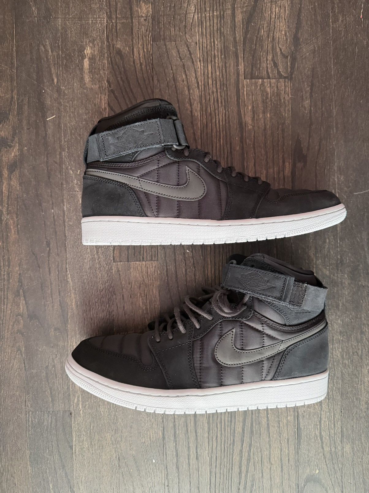 Nike Jordan 1 Retro High Strap Size US 10 / EU 43 - 1 Thumbnail
