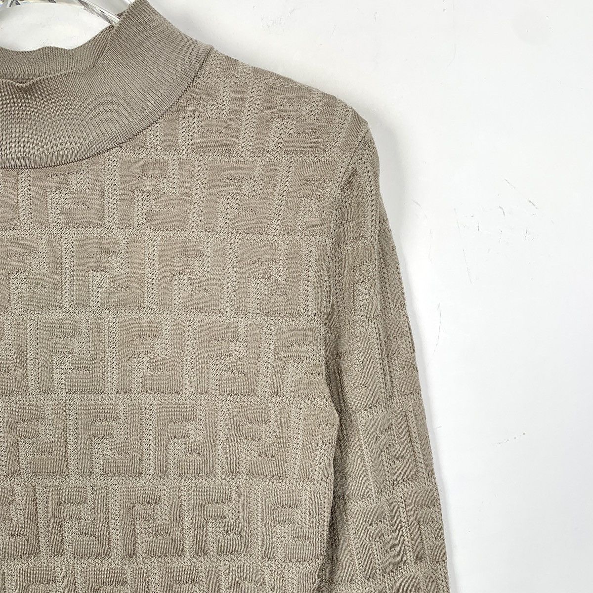 Fendi Fendi Khaki All Over Logo Long Sleeve Knit Sweater K26WX Size S / US 4 / IT 40 - 3 Thumbnail