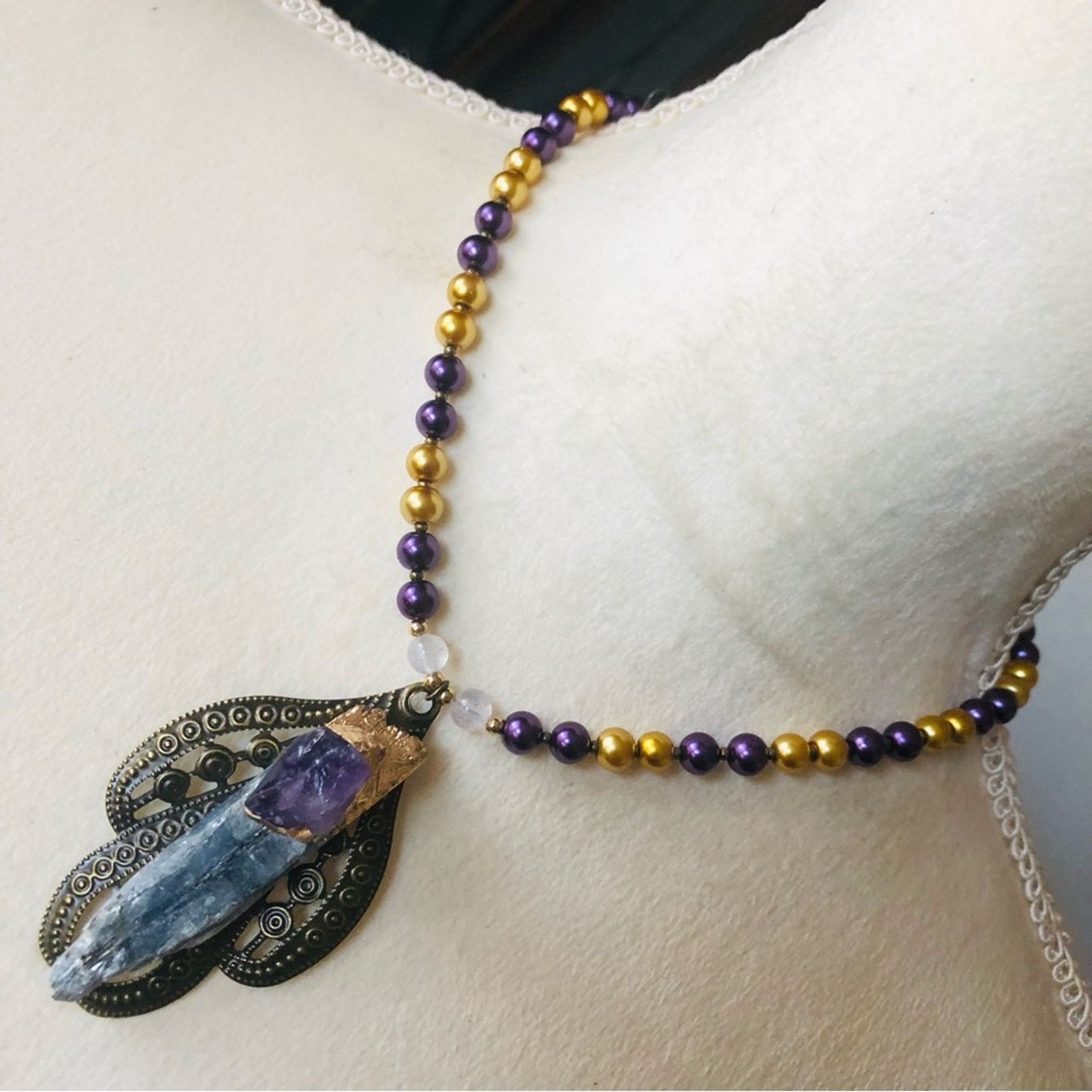 Handmade Handcrafted repurpose kyanite and amethyst Pearl necklace Size ONE SIZE - 1 Thumbnail