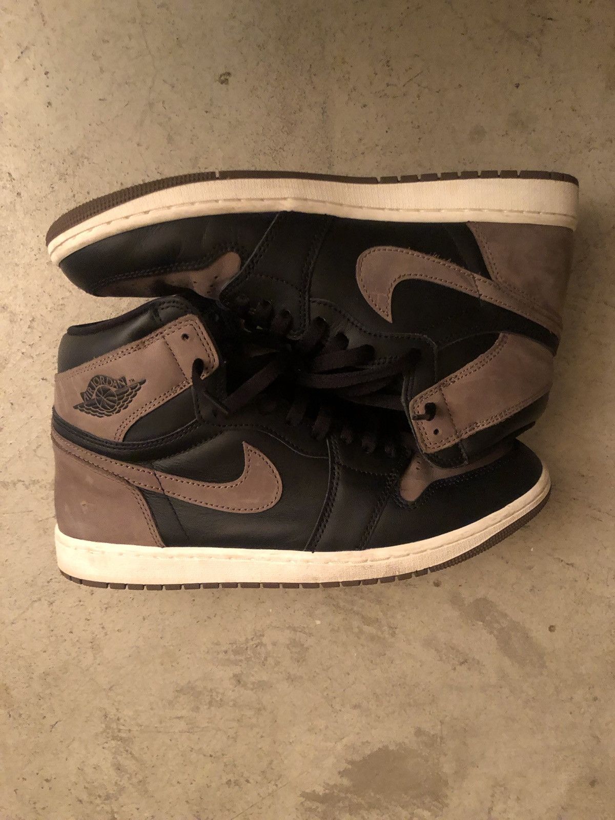 Jordan Brand Jordan 1 Retro High OG Size US 11 / EU 44 - 1 Thumbnail