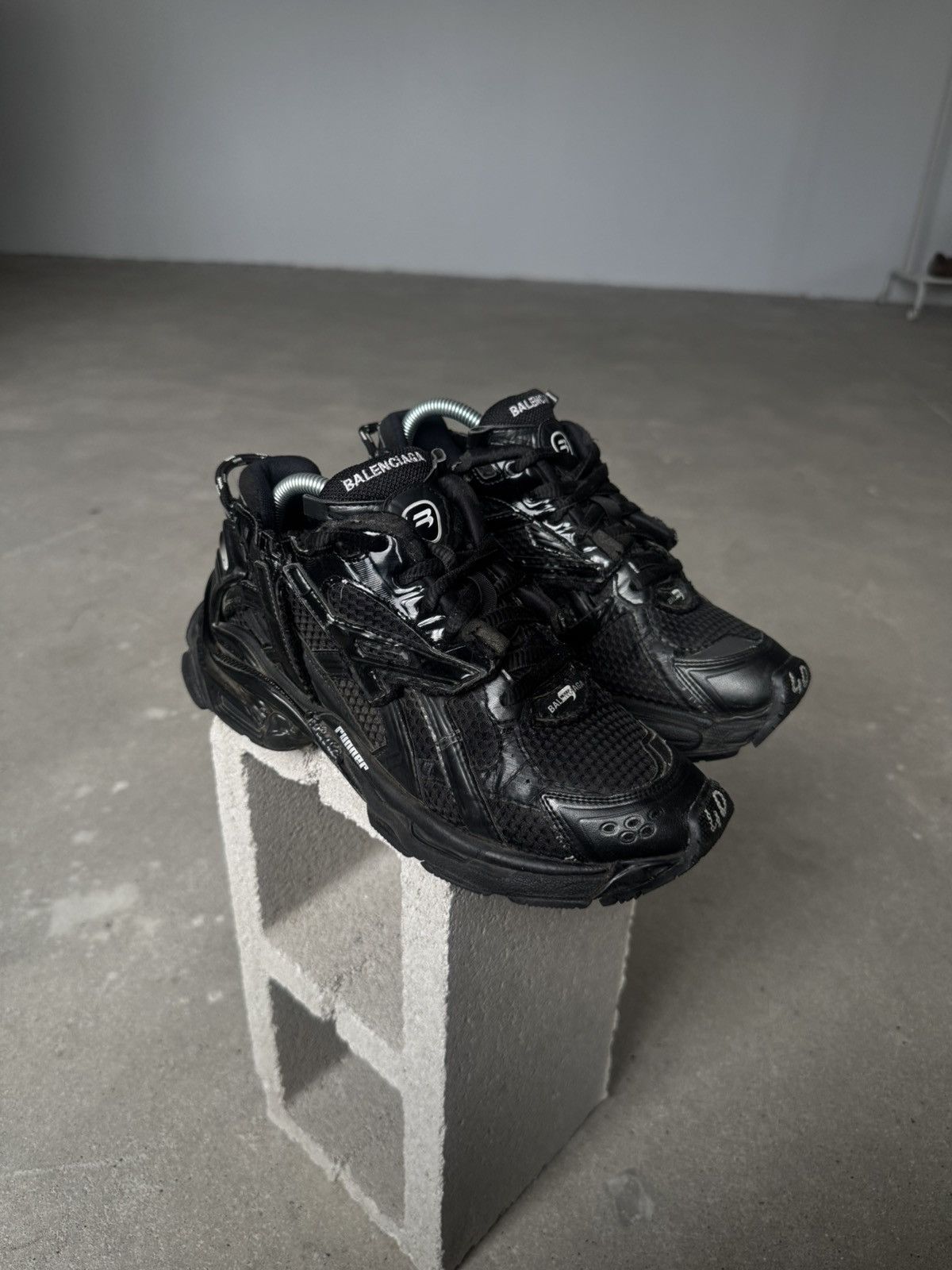 Balenciaga Balenciaga Runner Triple Black Made In Italy Size US 7 / EU 40 - 2 Thumbnail