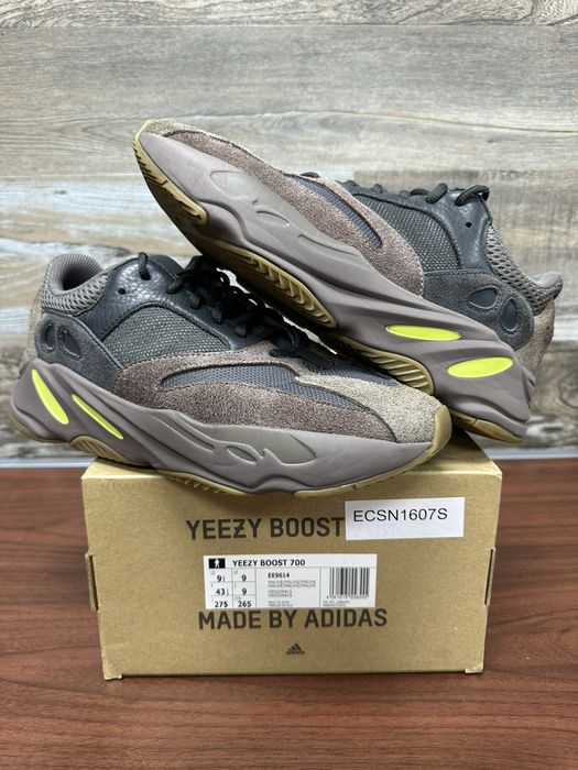 Yeezy 700 cheap mauve grailed