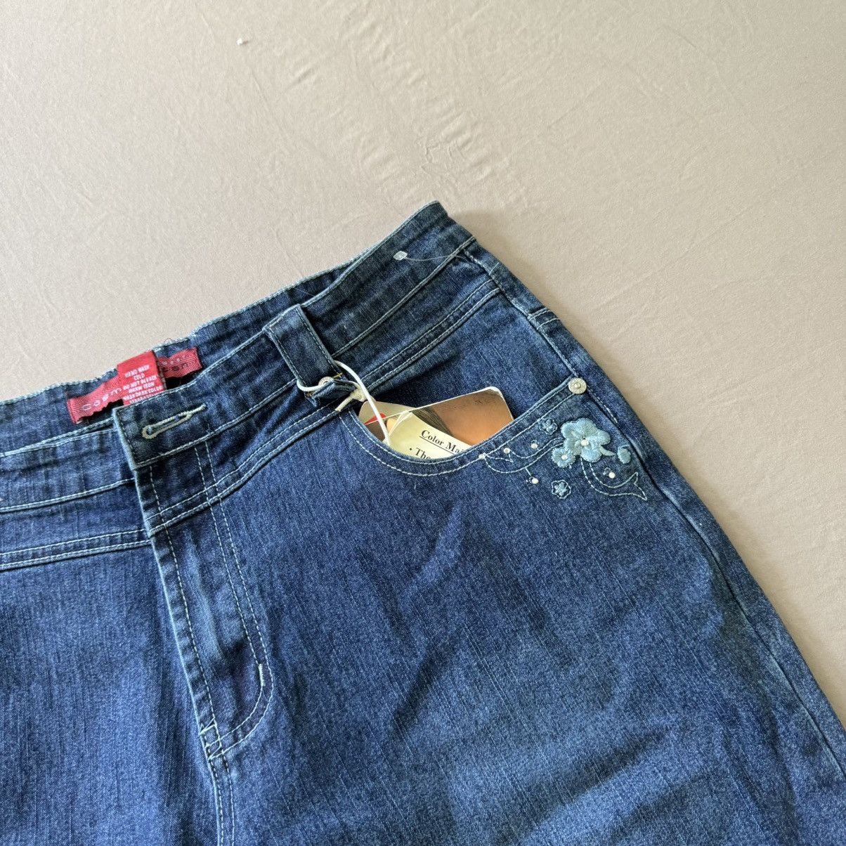 Other Vintage Cosmopolitan embroidered floral Capri jeans Size 34" / US 12 / IT 48 - 4 Thumbnail