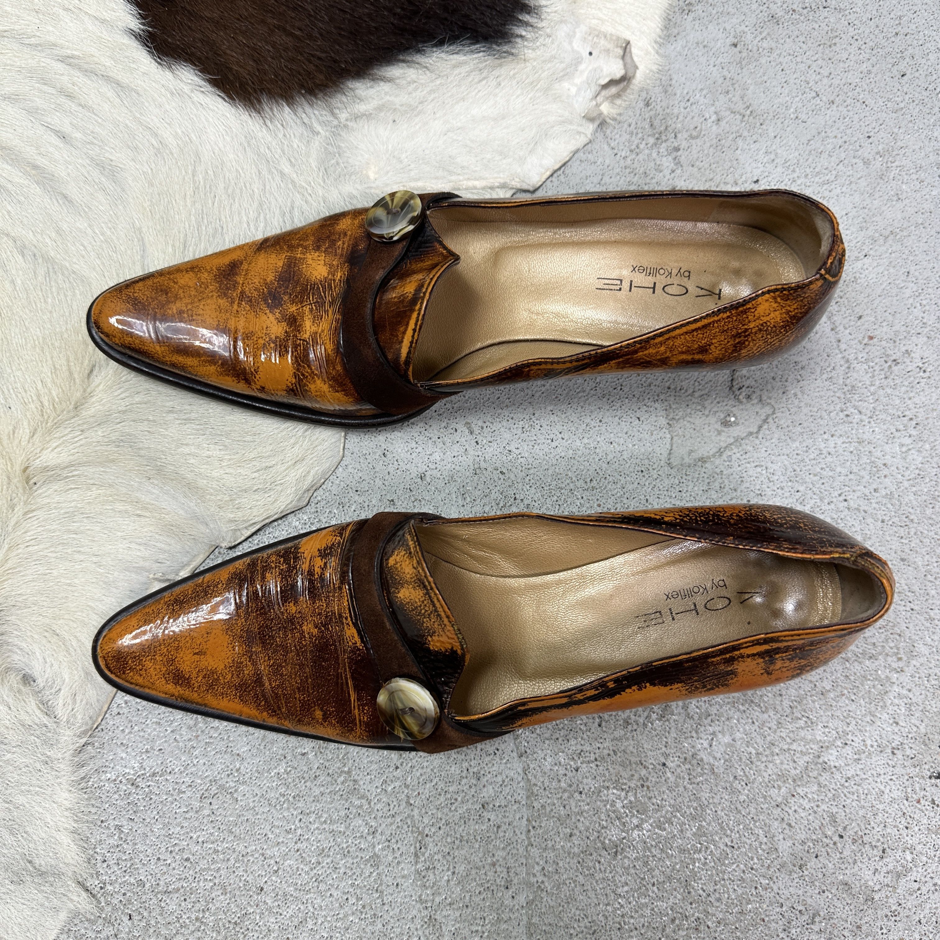 Vintage Vintage Avant Garde Leather Old Money Kitten Heels Y2K Size US 6 / IT 36 - 5 Thumbnail