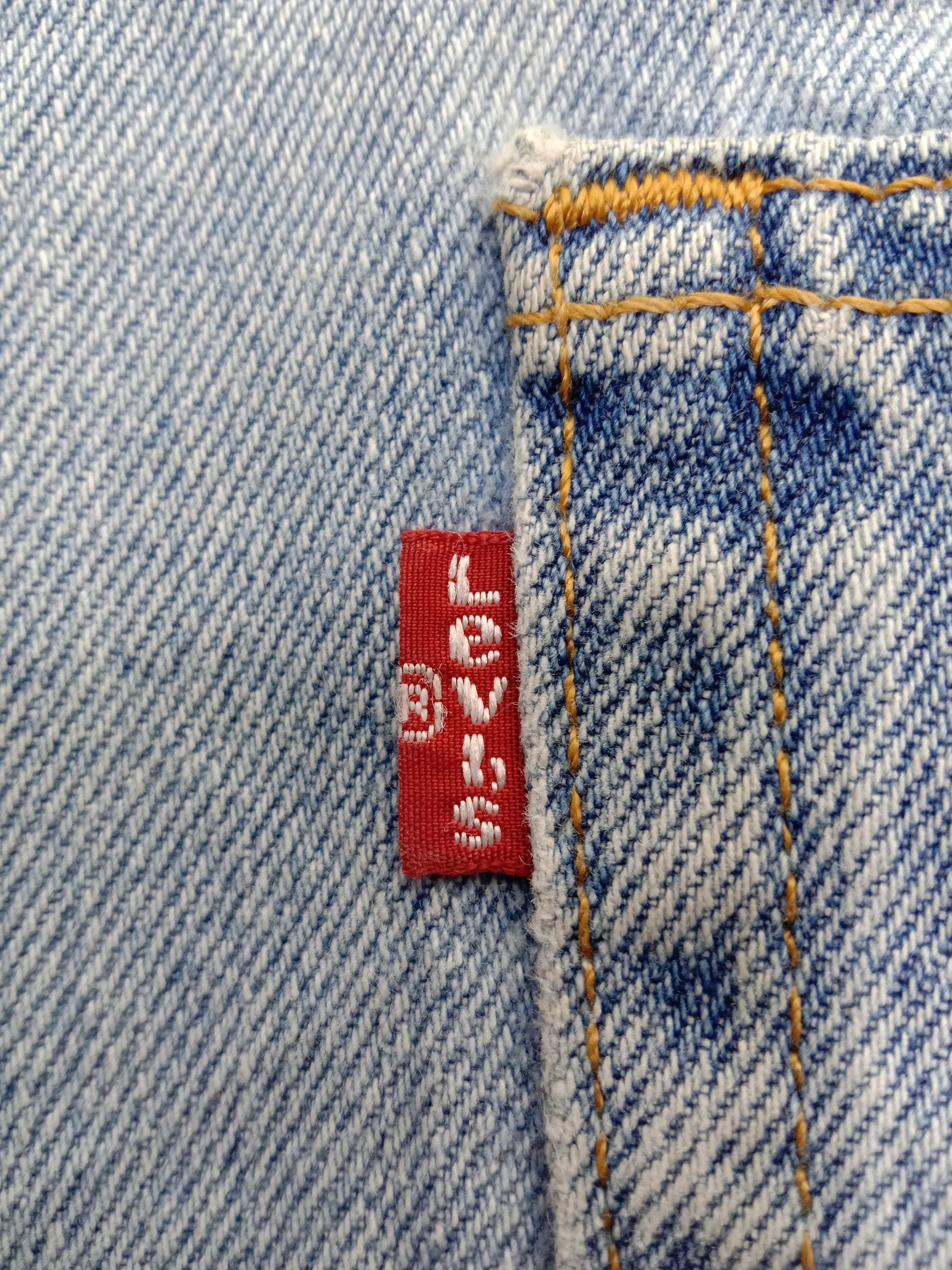 Levi's Vintage Levi's 550 Jeans Relaxed Fit Light Wash Denim Size US 33 - 11 Thumbnail