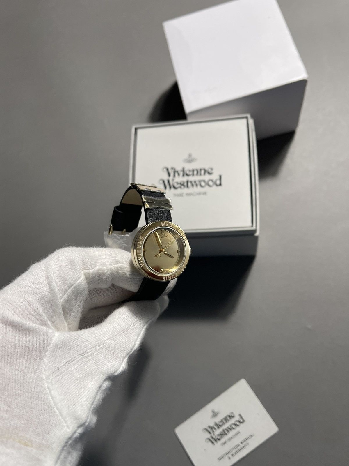 Vivienne Westwood Vivienne Westwood SEX Watch Unisex VV303BKGD Size ONE SIZE - 10 Thumbnail