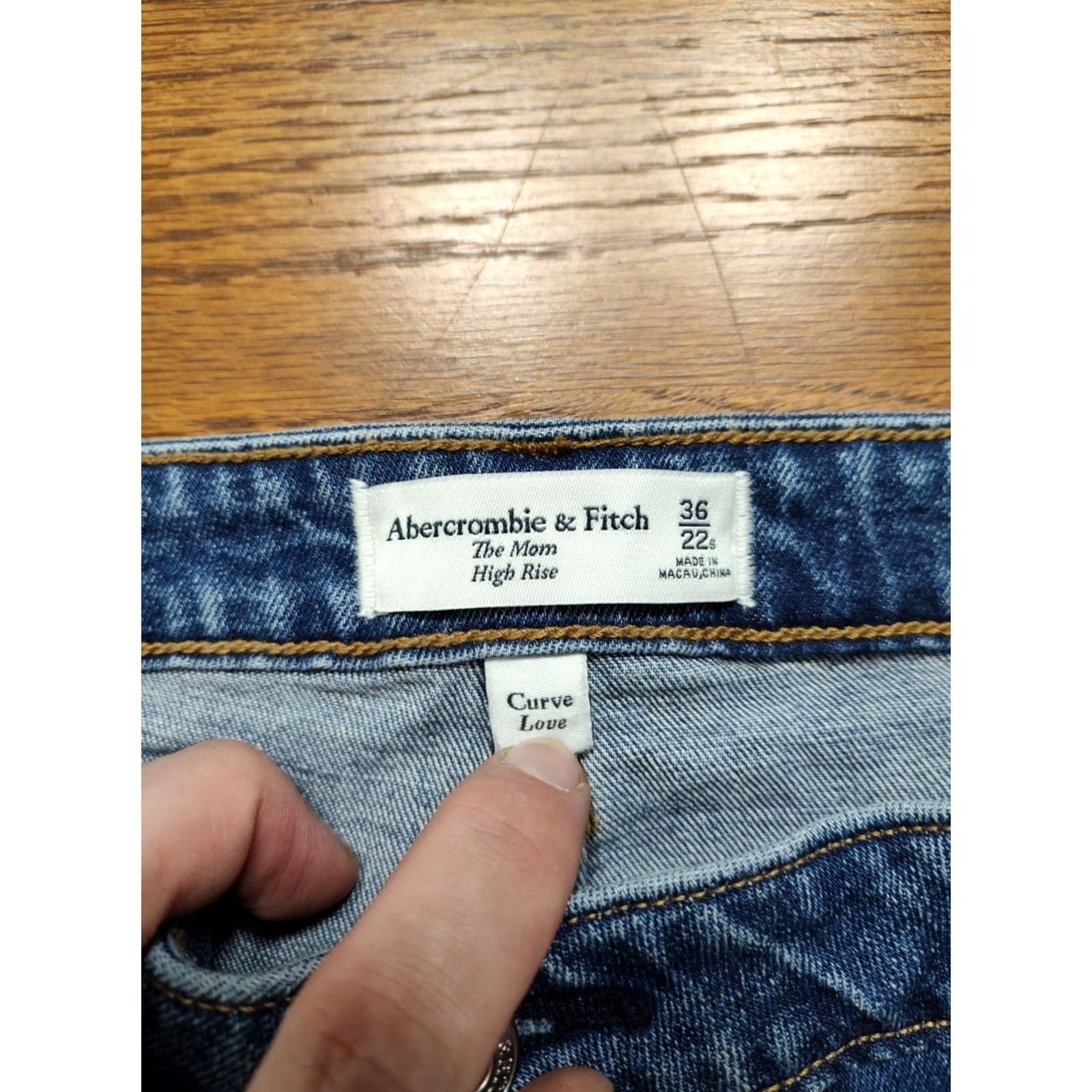 Abercrombie & Fitch Abercrombie & Fitch Jeans Women 36 Regular 24 Blue Distressed 5-Pocket Zip Mom High Rise 13 In Inseam Denim Cotton Blend Medium Wash Size 25" / US 0 / IT 36 - 5 Thumbnail