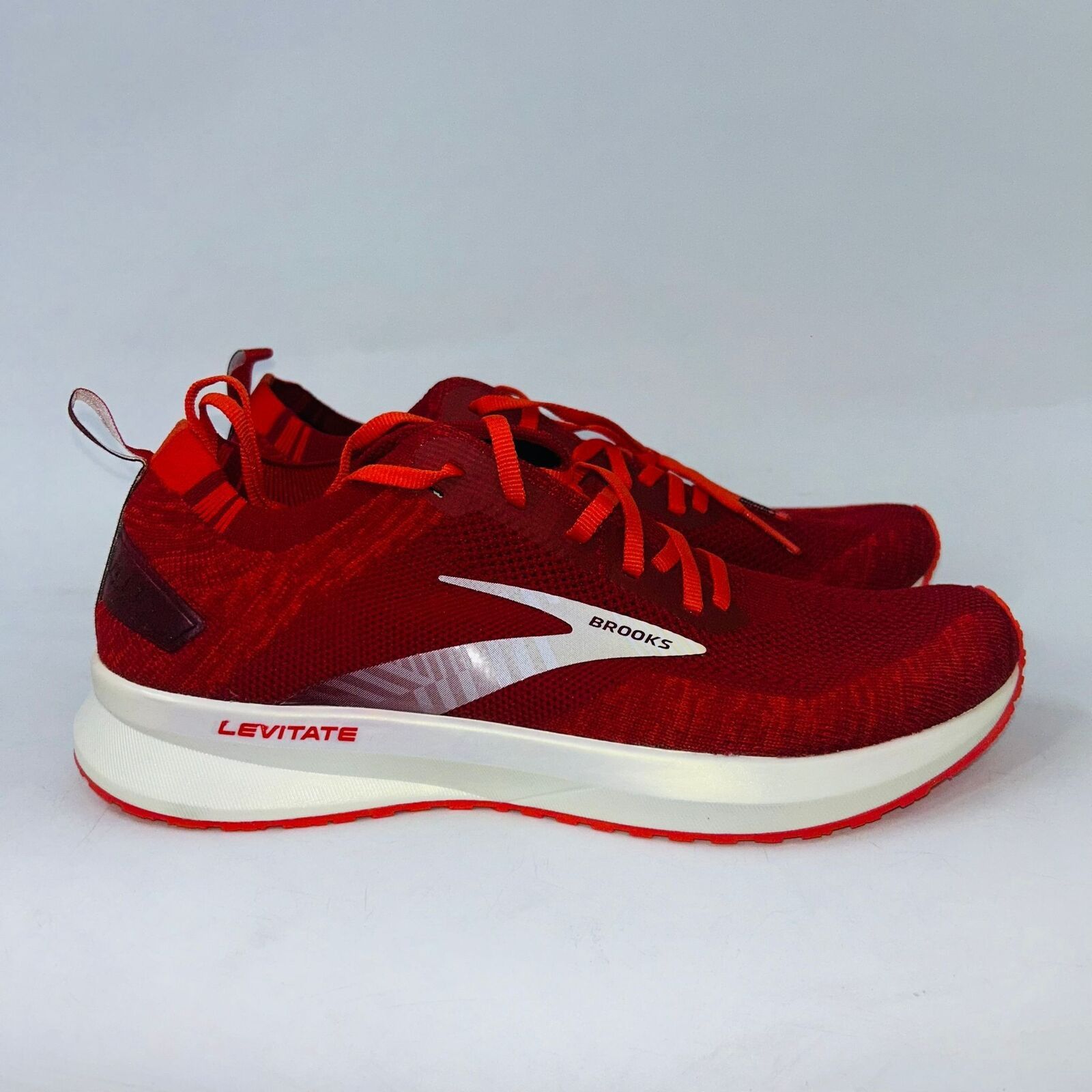 Brooks BROOKS MEN LEVITATE 4 RED/CHERRY WHITE RUNNING SHOES SIZE 9 Size US 9 / EU 42 - 1 Thumbnail