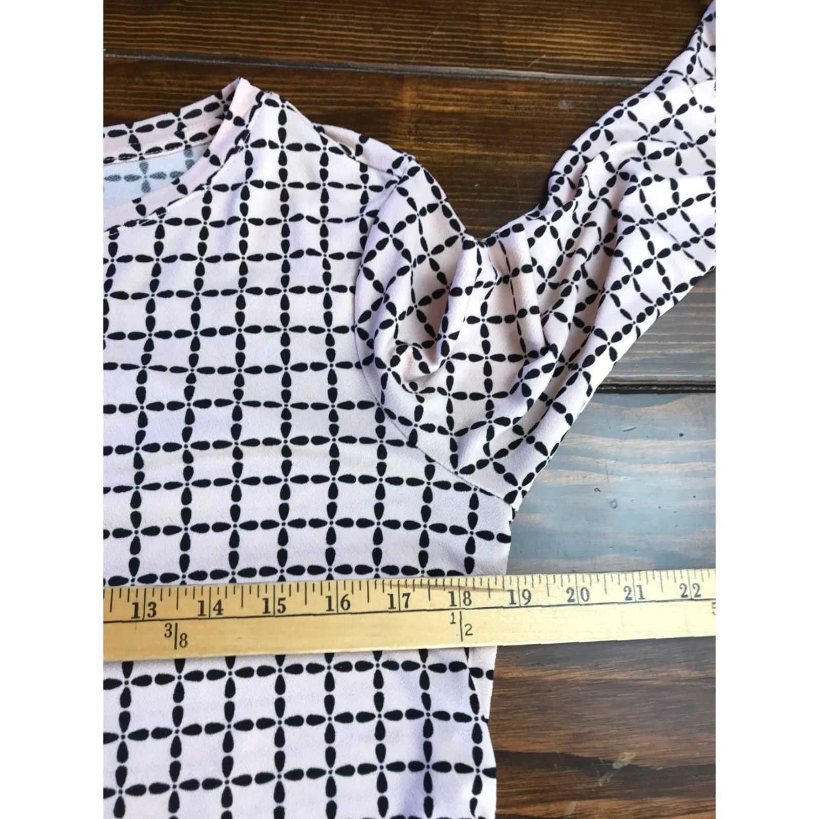 Elie Tahari ELIE Shirt Womens Small Pink Black 3/4 Sleeve Square Print Casual Modern Shirt Womens Size S / US 4 / IT 40 - 3 Thumbnail