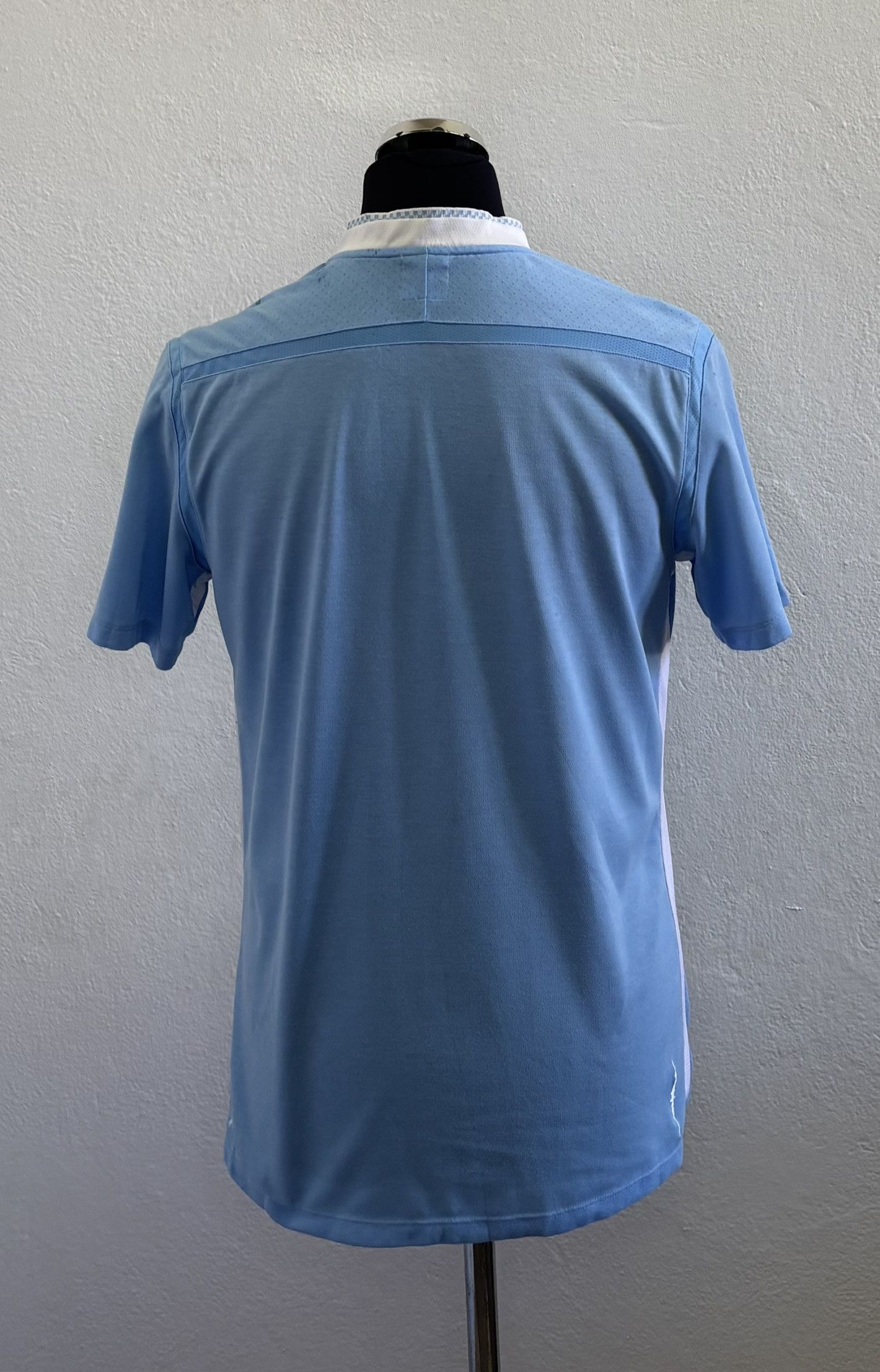 Umbro Manchester City 2011/2012 Umbro Football Jersey Size M Size US M / EU 48-50 / 2 - 2 Thumbnail
