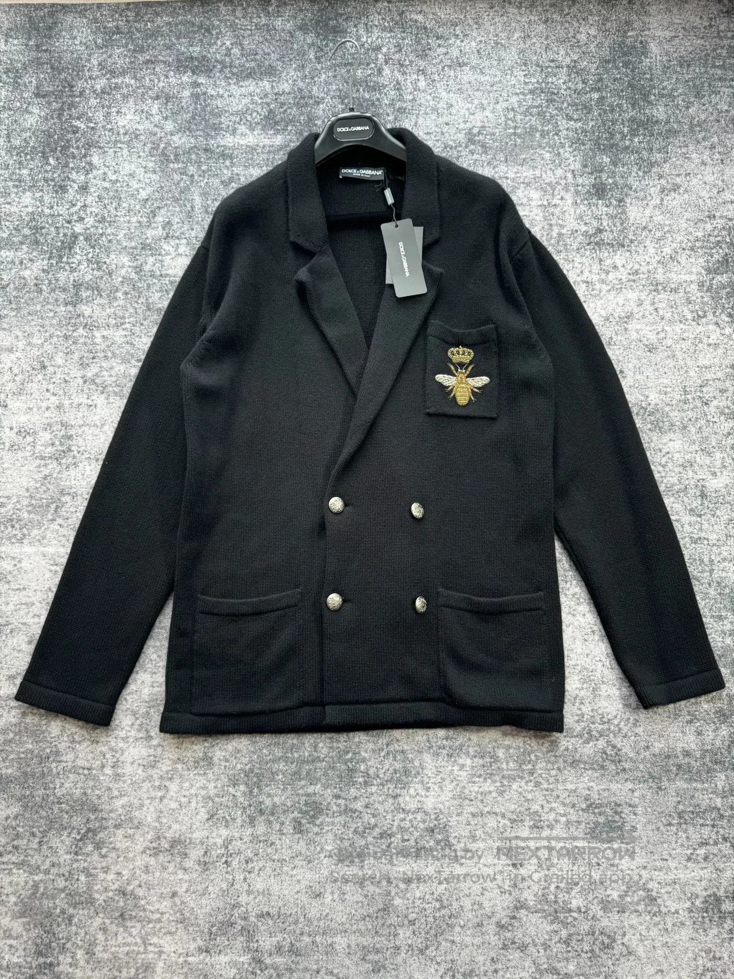 Dolce & Gabbana D&G Black Crown Bee Embroidered Cashmere Cardigan. Size US L / EU 52-54 / 3 - 1 Thumbnail