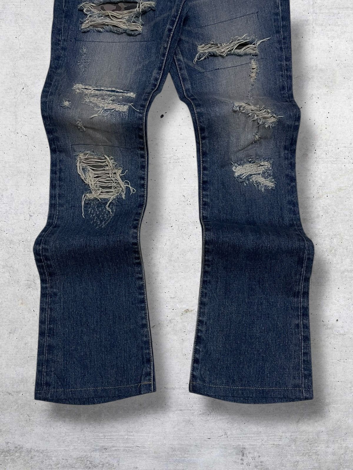Tornado Mart VINTAGE MOUSSY JAPAN DESIGNER 90S FLARED RIPPED OG DENIM Size US 27 - 3 Thumbnail