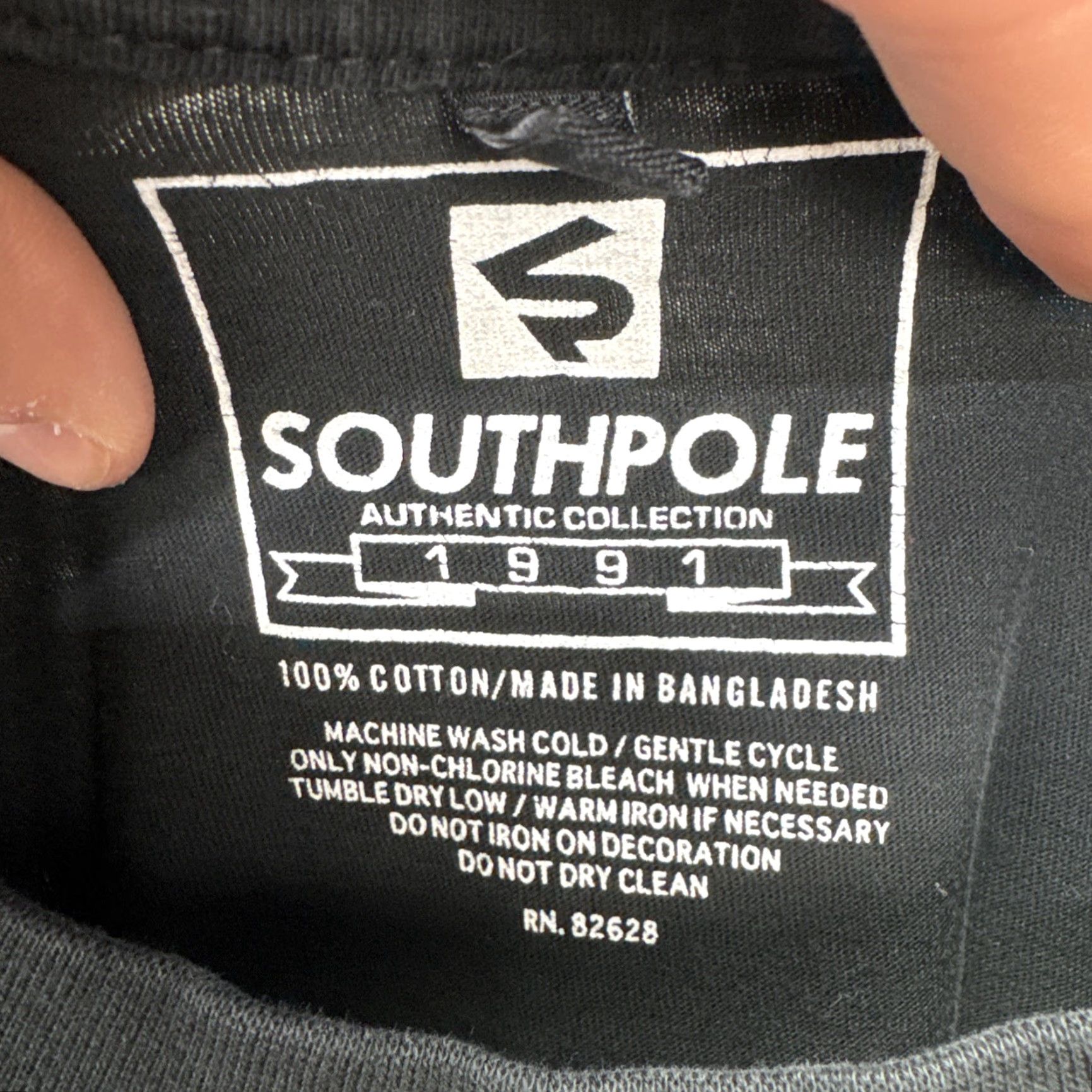 Southpole VINTAGE Southpole T-Shirt Big & Tall Black 4XLB 4XL Graphic Print Foil 90s Stain Glass Hip Hop Mens Size US XXL / EU 58 / 5 - 3 Thumbnail