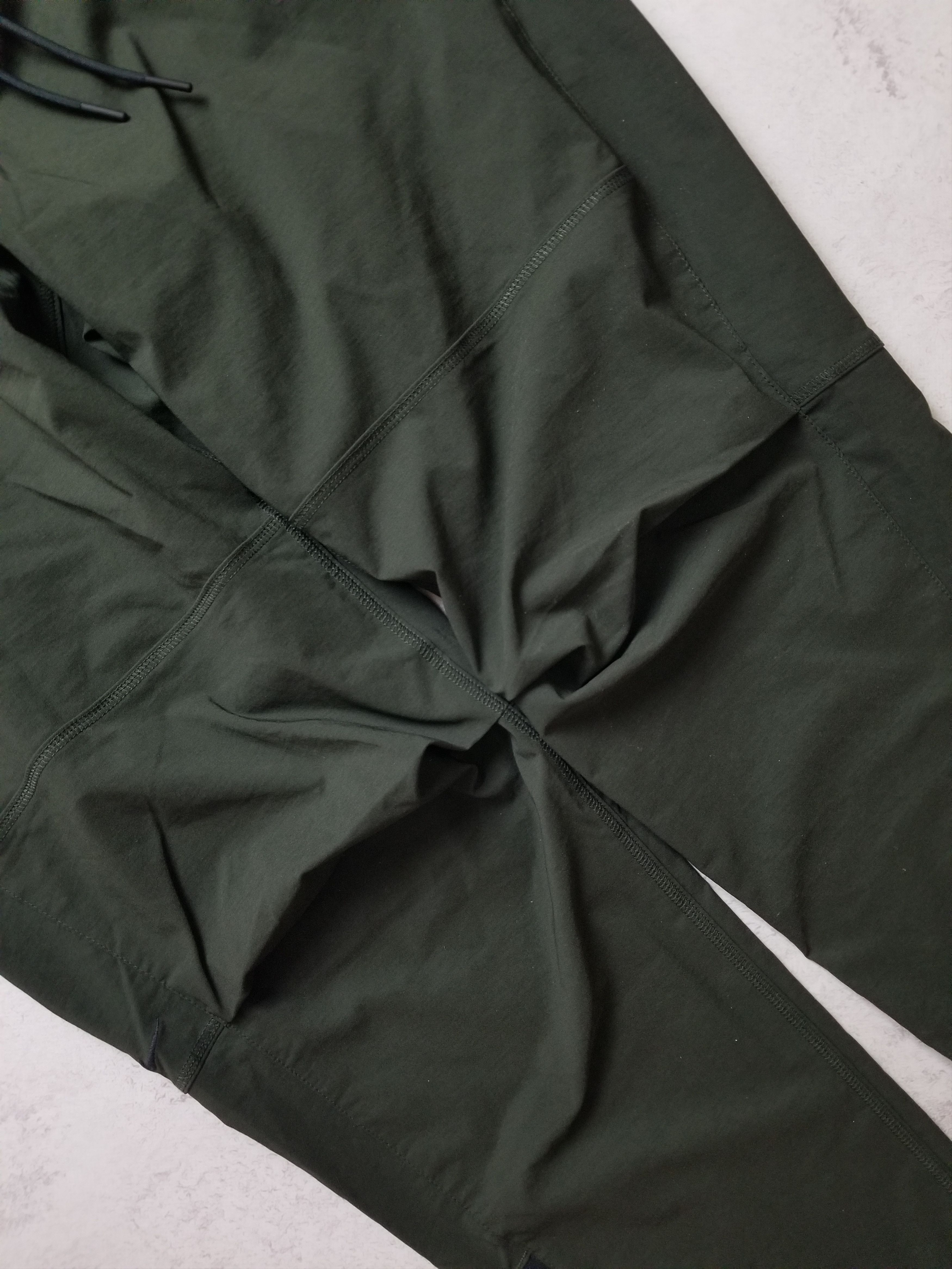 Nike Tech Woven Windrunner Tracksuit Jacket and Pants Olive Size US L / EU 52-54 / 3 - 22 Thumbnail