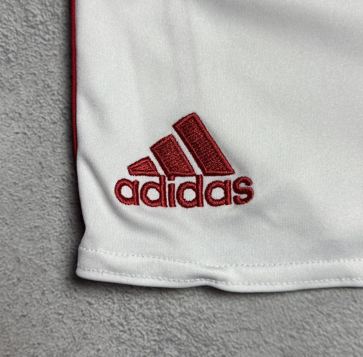 Other Manchester United 2016 2017 Home Football Shorts Adidas Size US 30 / EU 46 - 6 Thumbnail