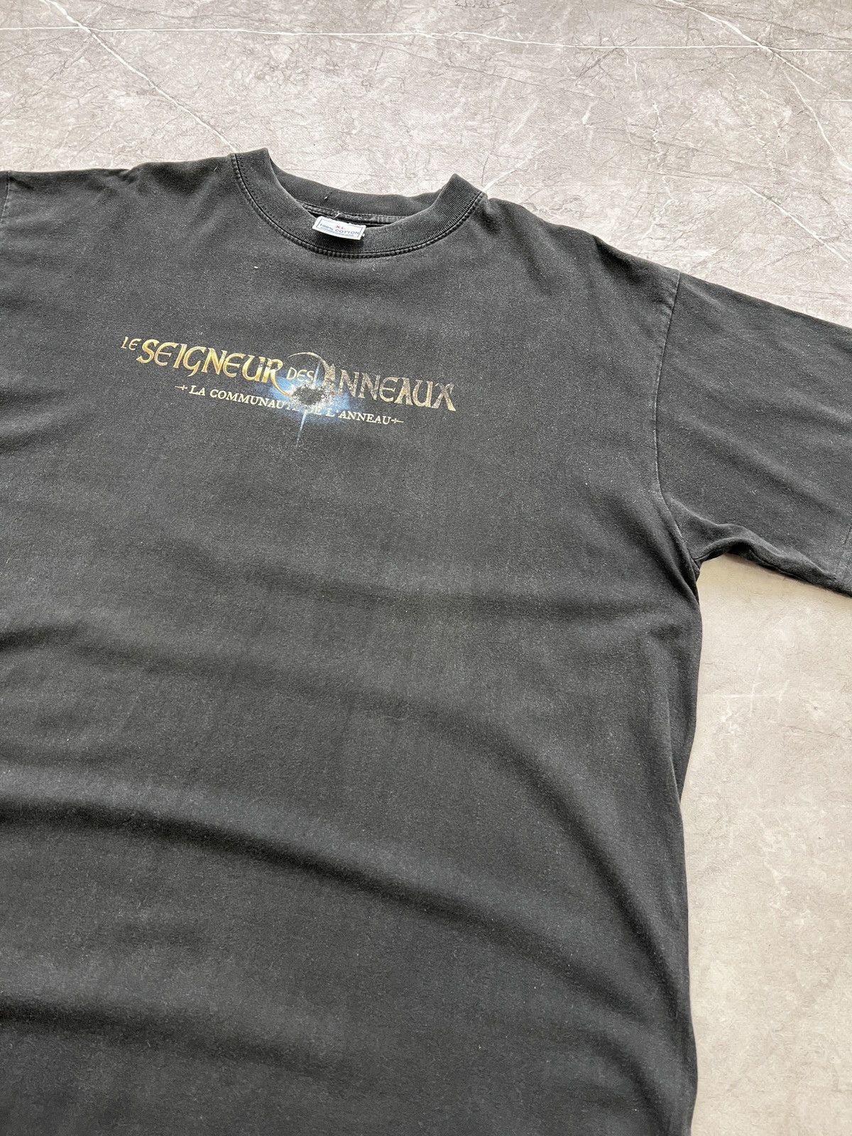 Vintage VINTAGE 90s lord of rings “Le seigneur” rare t shirt Size US XL / EU 56 / 4 - 7 Thumbnail