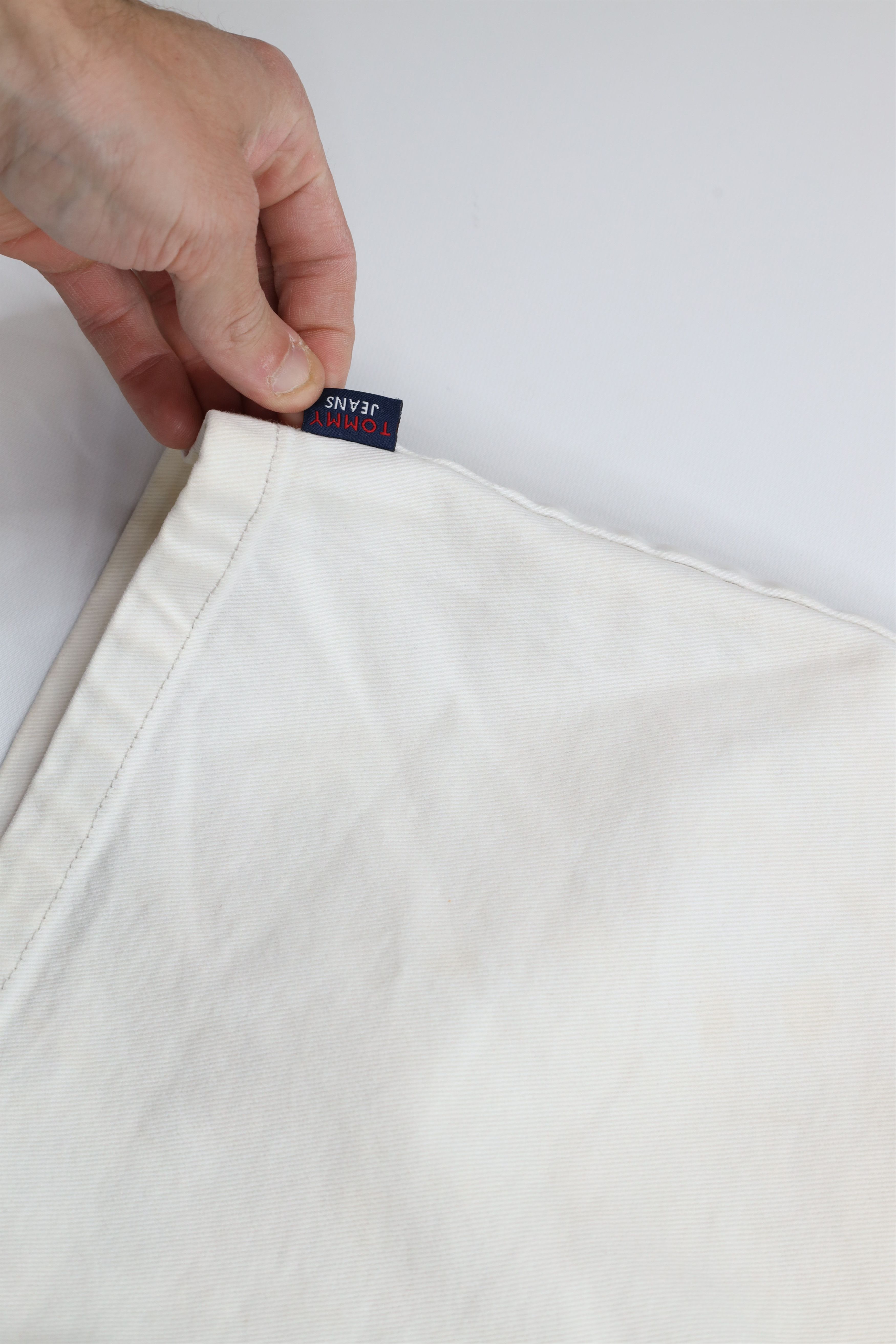 Tommy Hilfiger × Vintage Vintage 90s Tommy Hilfiger Denim Jean Shorts Jorts White Size US 30 / EU 46 - 5 Thumbnail