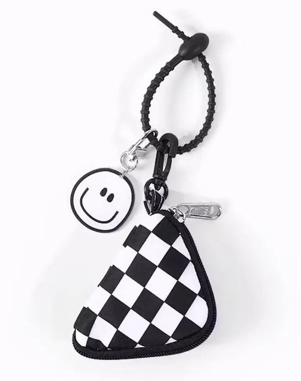 Japanese Brand Fashion checkerboard smiley face triangle coin pouch bag Size ONE SIZE - 1 Thumbnail
