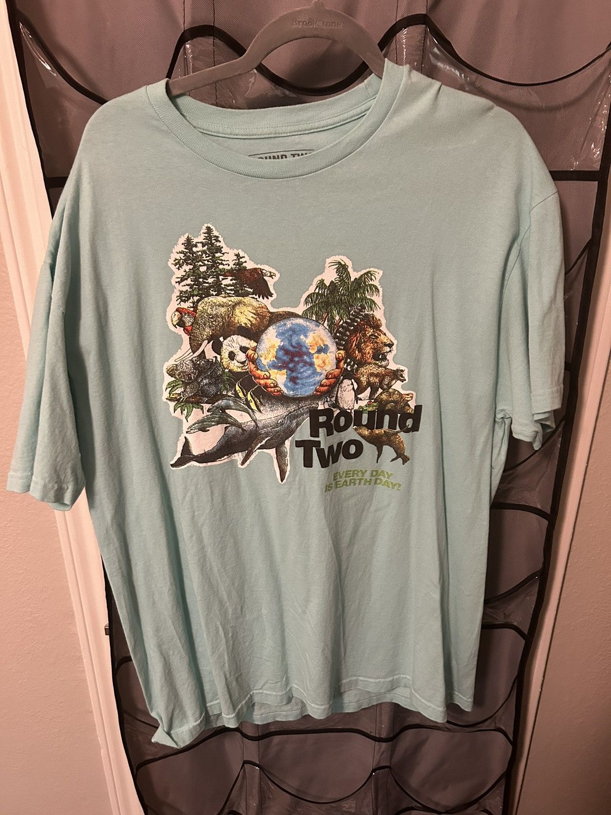 Round Two Round Two tee Size US XL / EU 56 / 4 - 1 Thumbnail