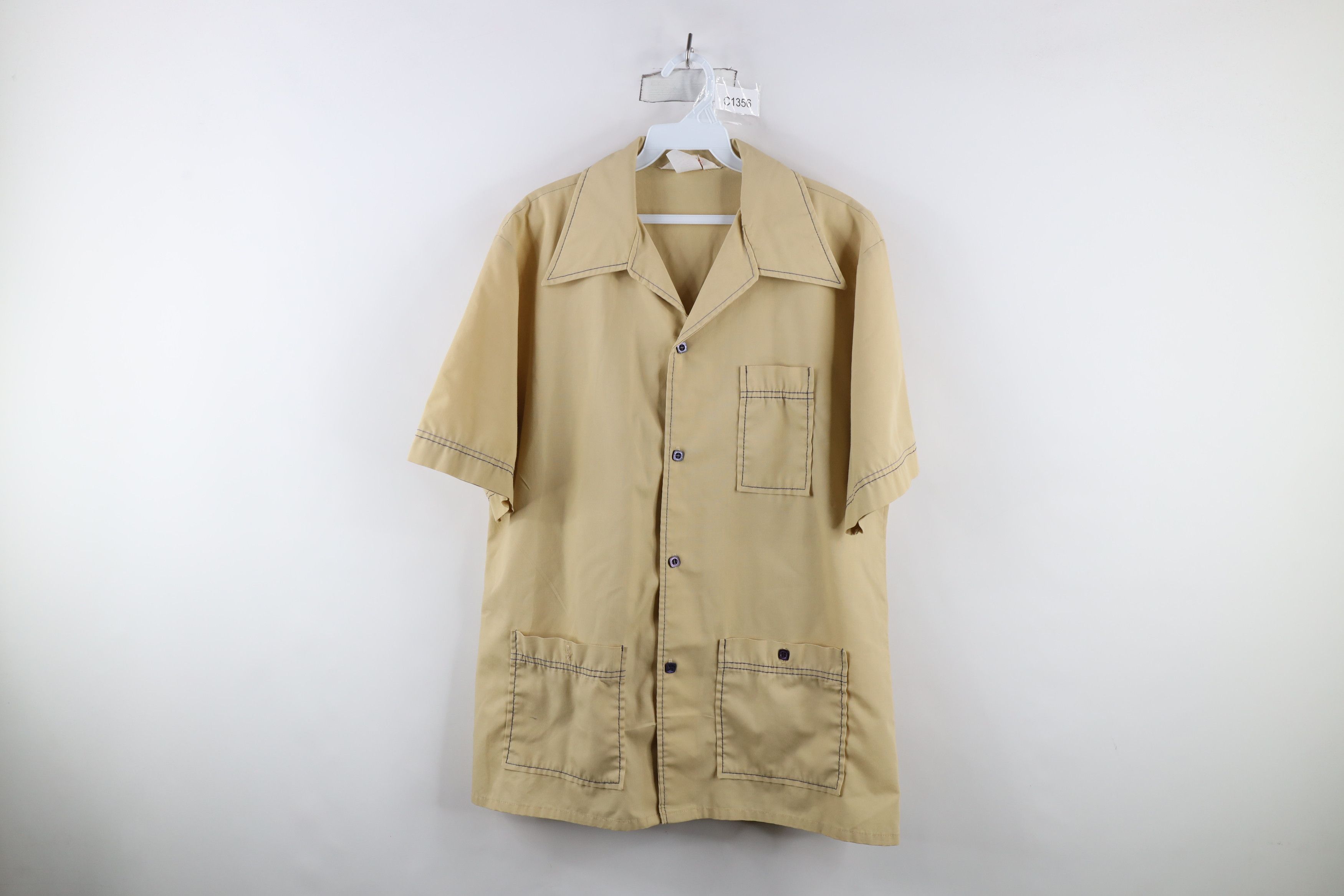 Vintage Vintage 60s 70s Streetwear Short Sleeve Button Shirt USA Size US L / EU 52-54 / 3 - 1 Thumbnail