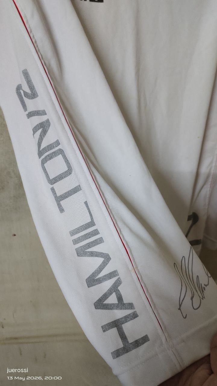 Vintage Vintage Lewis HAMILTON F1 Mclaren Mercedes Benz Team Jersey Size US S / EU 44-46 / 1 - 2 Thumbnail