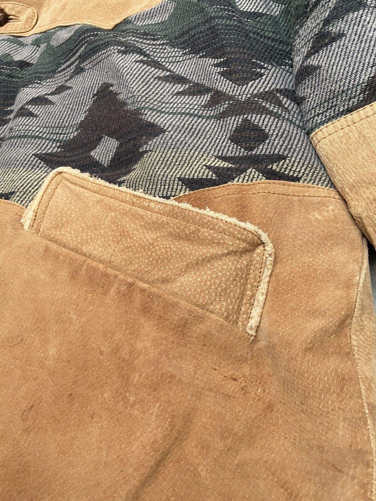 Vintage Vintage Suede Native Ranch Coat XL Shearling Patina Size US XXL / EU 58 / 5 - 12 Thumbnail