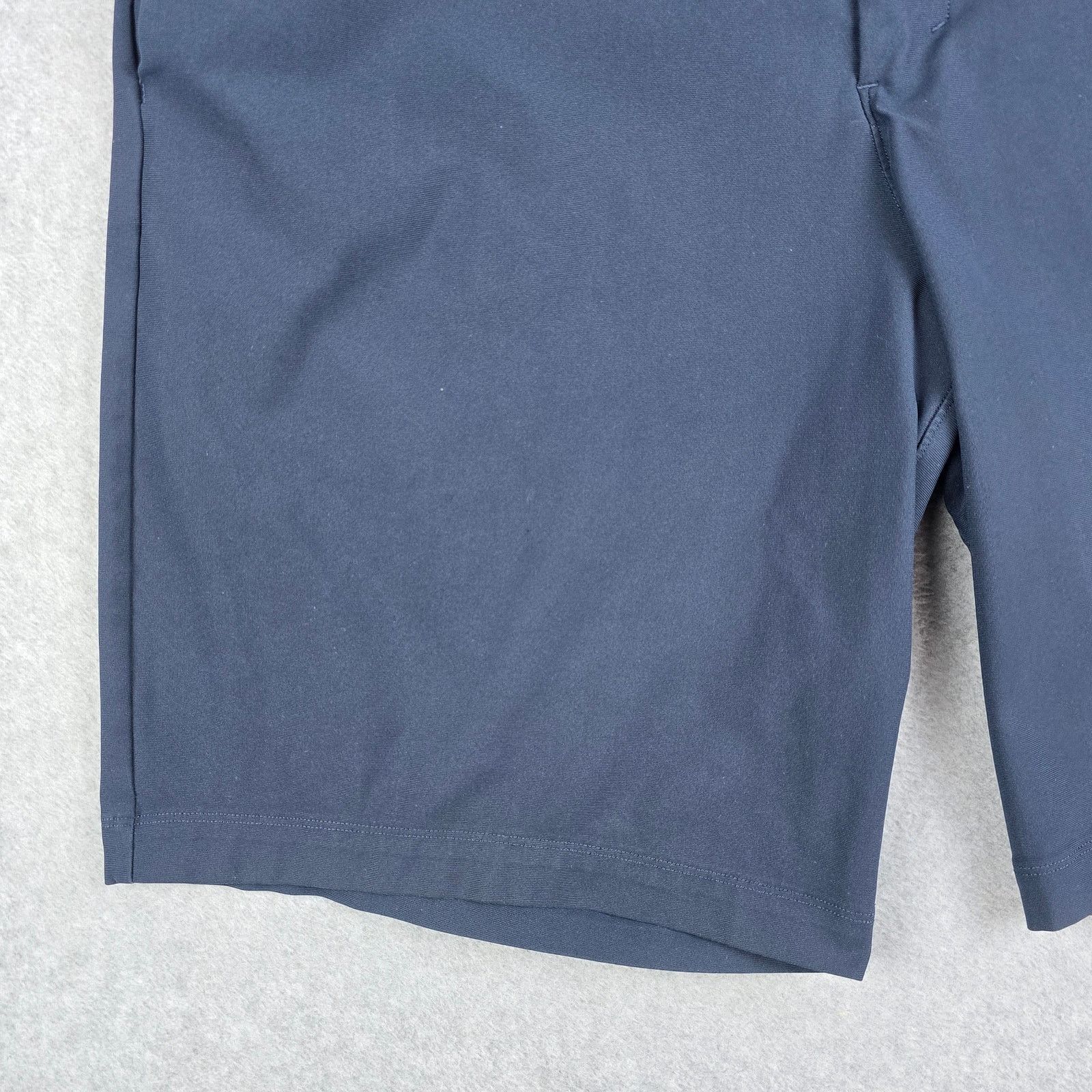 Lululemon Lululemon 36 Navy Commission Short Relaxed Warpstreme M7A83S Size US 36 / EU 52 - 8 Thumbnail