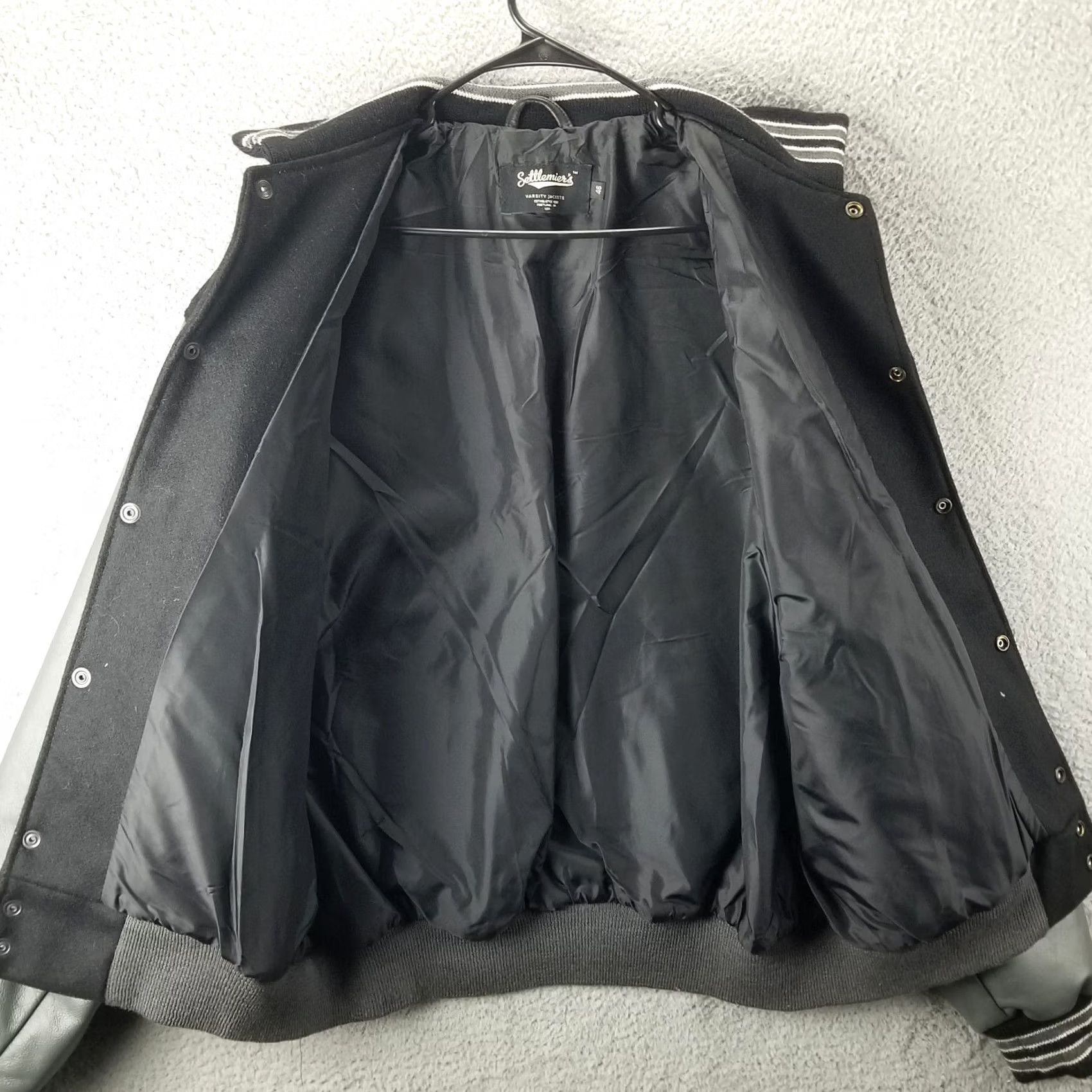 Vintage VINTAGE Settlemier's Leather Wool Varsity Jacket Men 46 XXL Embroidered Logo Pockets Black Knit Reg Jacket Reg Mens 46 Embroidered Varsity Jacket Size US S / EU 44-46 / 1 - 5 Thumbnail