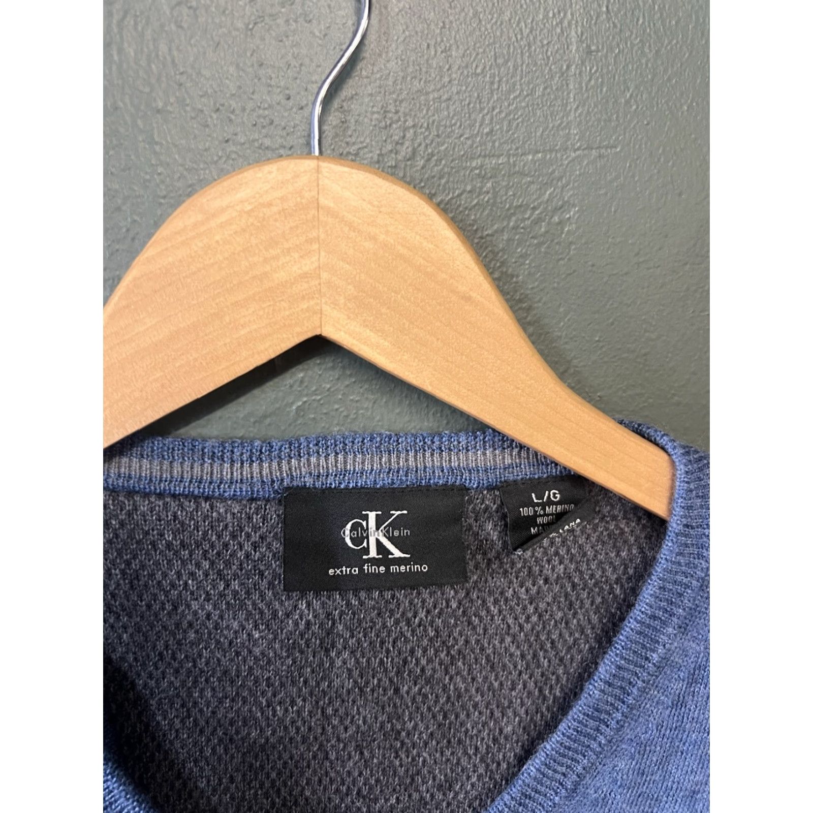 Calvin Klein Calvin Klein Womens Blue V-Neck Pullover Sweatshirt Merino Wool Size Large Size L / US 10 / IT 46 - 3 Thumbnail