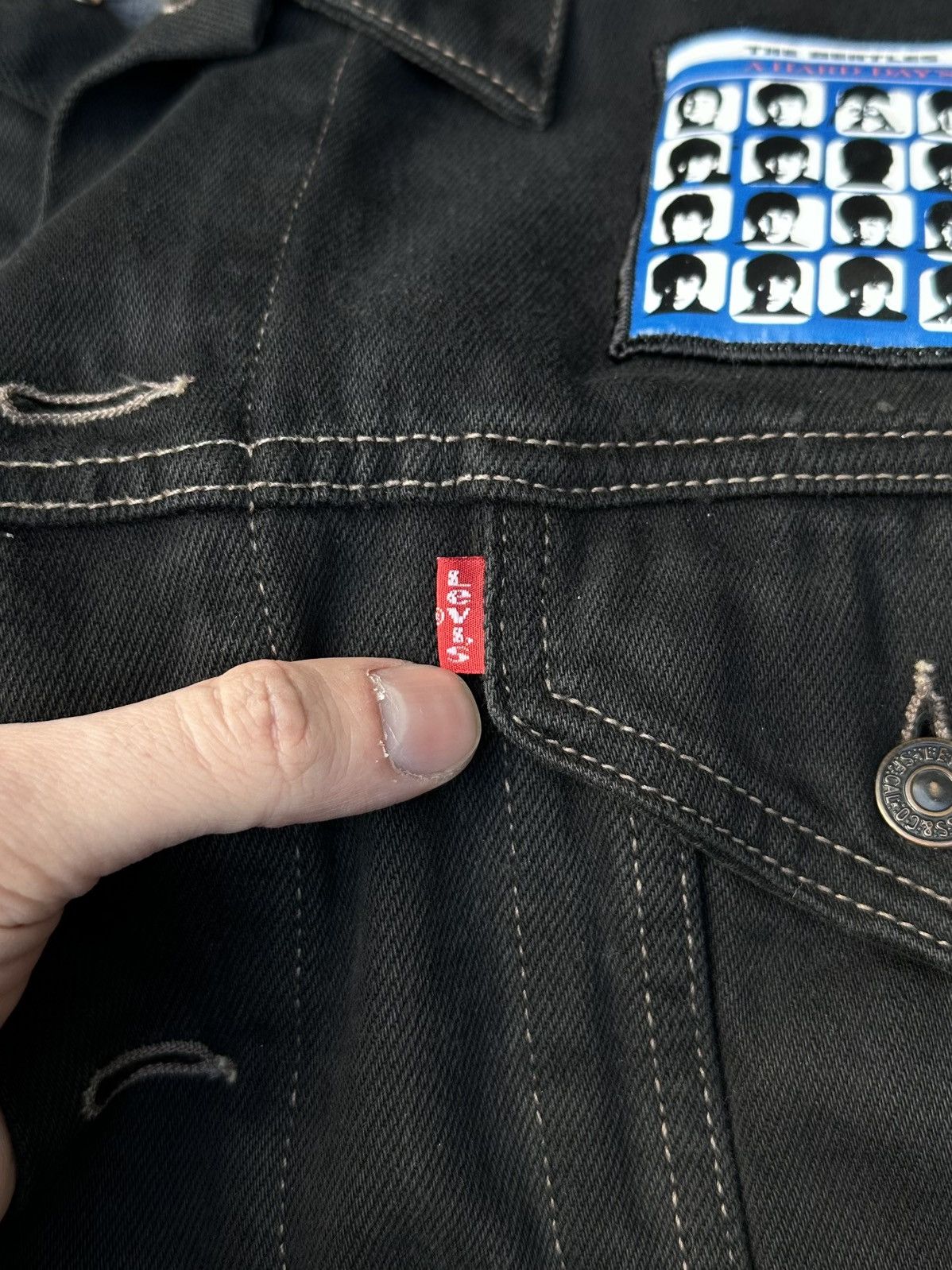 Band Tees × Levi's × Levi's Vintage Clothing Levi's x The Beatles black denim 90s vinatge jacket size L Size US L / EU 52-54 / 3 - 5 Thumbnail