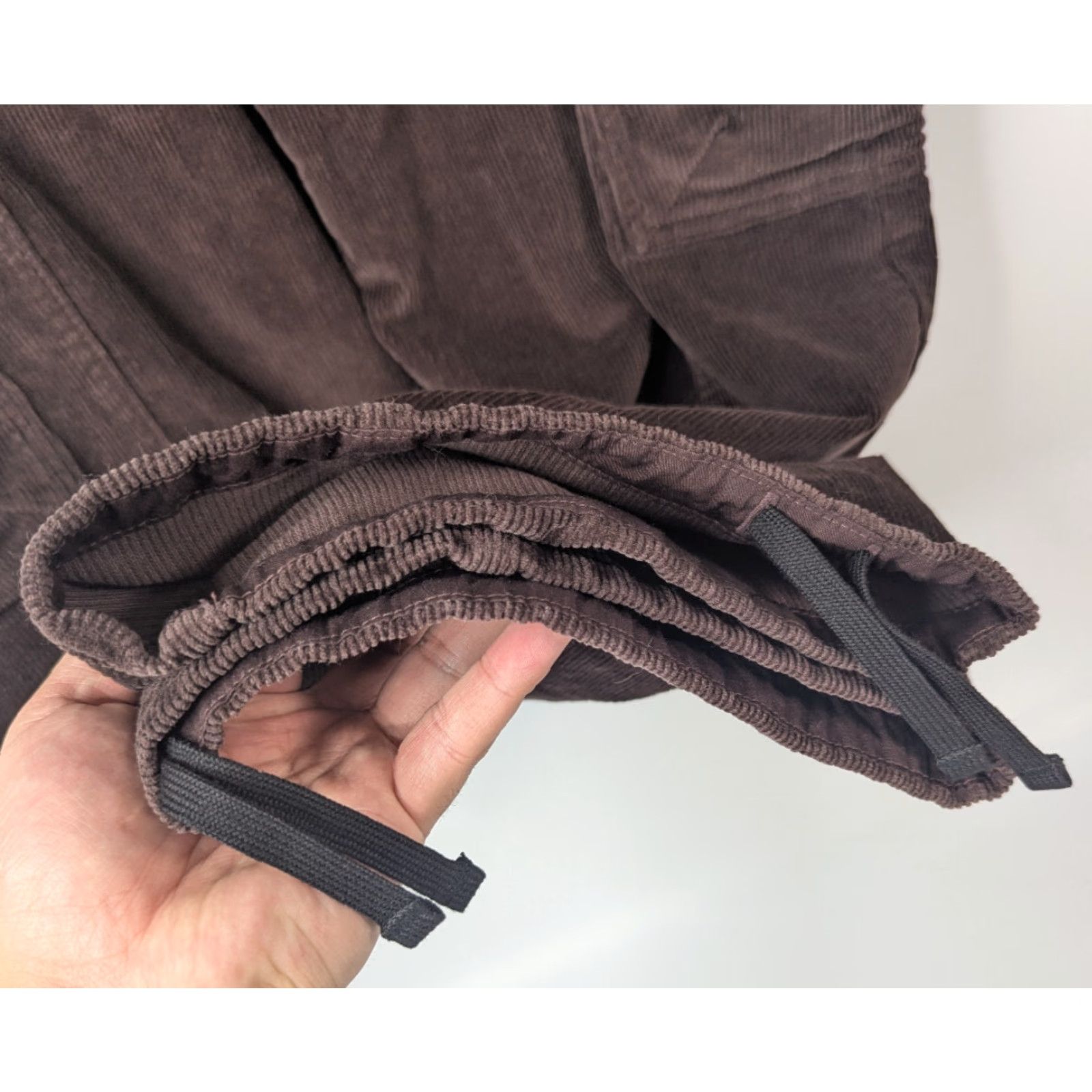 The North Face The North Face Brown Corduroy Cargo Pants Womens Size 12 Wide-Leg Utility Gorpcore Capri Folded Stretch Cotton Elastane Logo Pockets Fall Winter Mens? Size 34" / US 12 / IT 48 - 3 Thumbnail