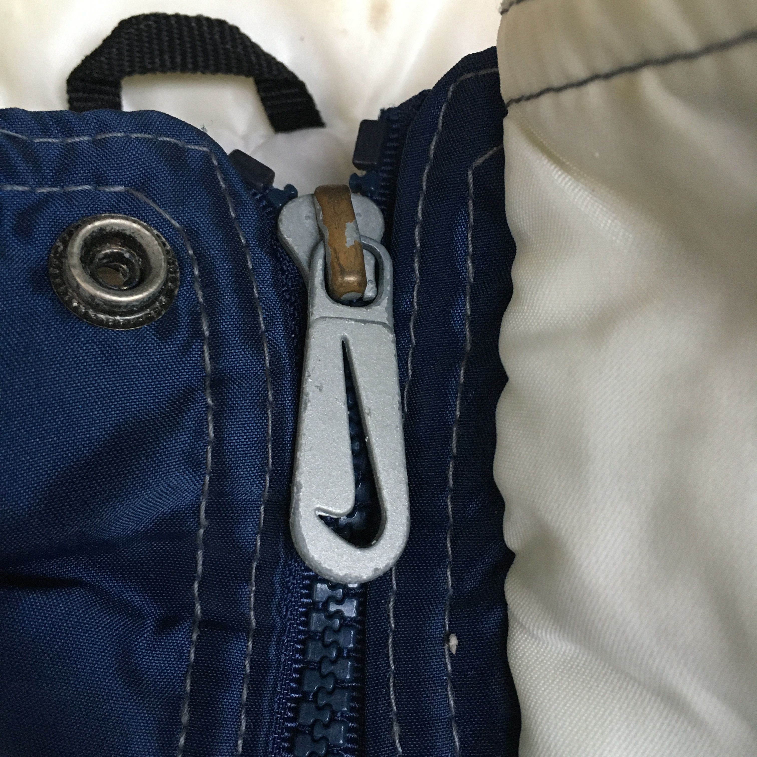 Nike Vintage 90s Nike Winter Jacket Size US L / EU 52-54 / 3 - 9 Thumbnail