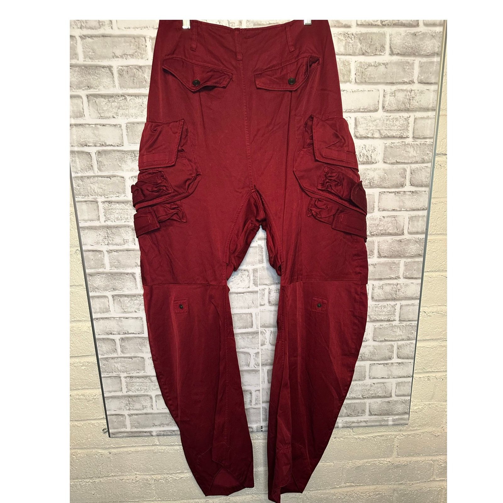 Julius FW23 Elytra Red Gasmask Cargo Pants size 1 Tatsuro Horikawa Size US 34 / EU 50 - 4 Thumbnail