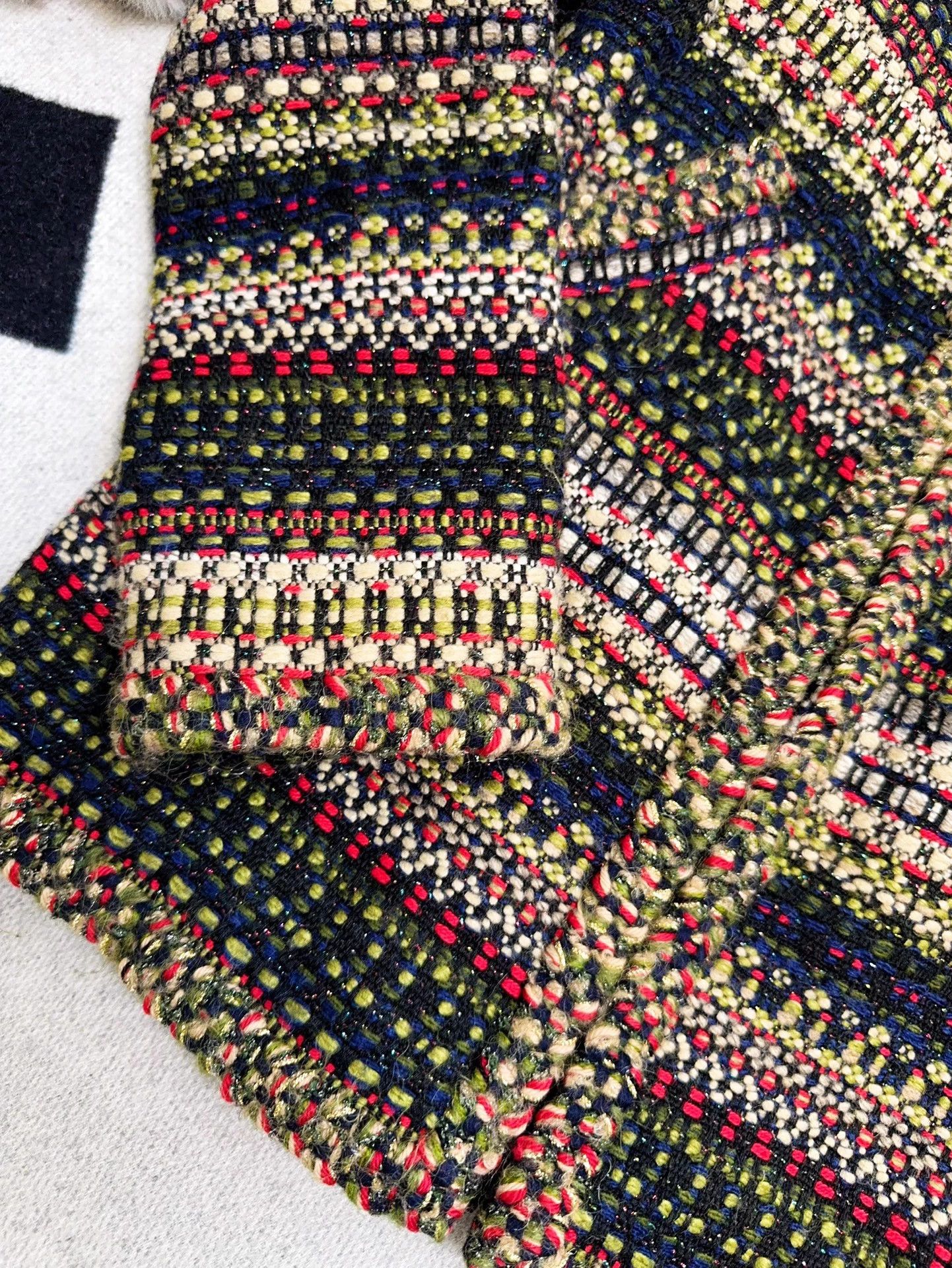 Chanel Chanel Women's 15A Salzburg Colored Tweed Jacket Size XS / US 0-2 / IT 36-38 - 4 Thumbnail
