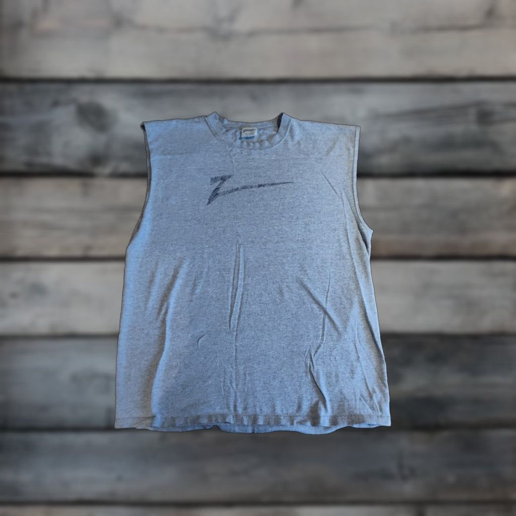 Vintage VINTAGE American Vintage Zubaz T-Shirt Category: T-Shirt Adult L Gray 90s Logo Mens Size US L / EU 52-54 / 3 - 1 Thumbnail