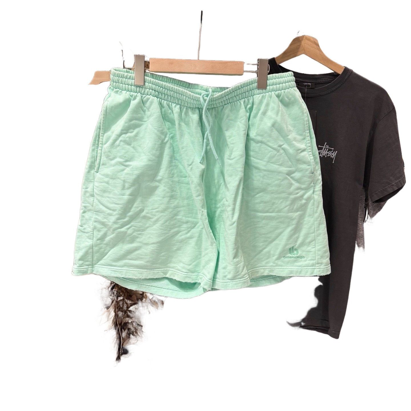 Balenciaga Balenciaga Logo Embroidered Sweat Shorts Size L Size US 34 / EU 50 - 1 Thumbnail