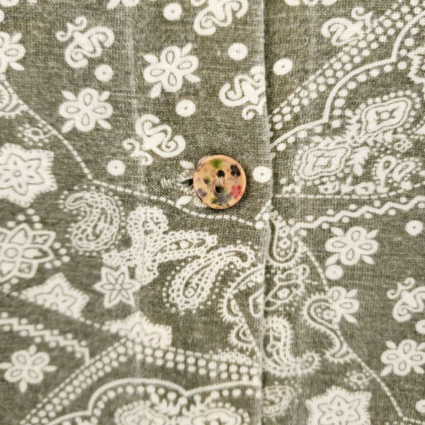 BKE BKE Button-Up Shirt Womens M Green Paisley Sequins Open Back Long Sleeves Size M / US 6-8 / IT 42-44 - 7 Thumbnail