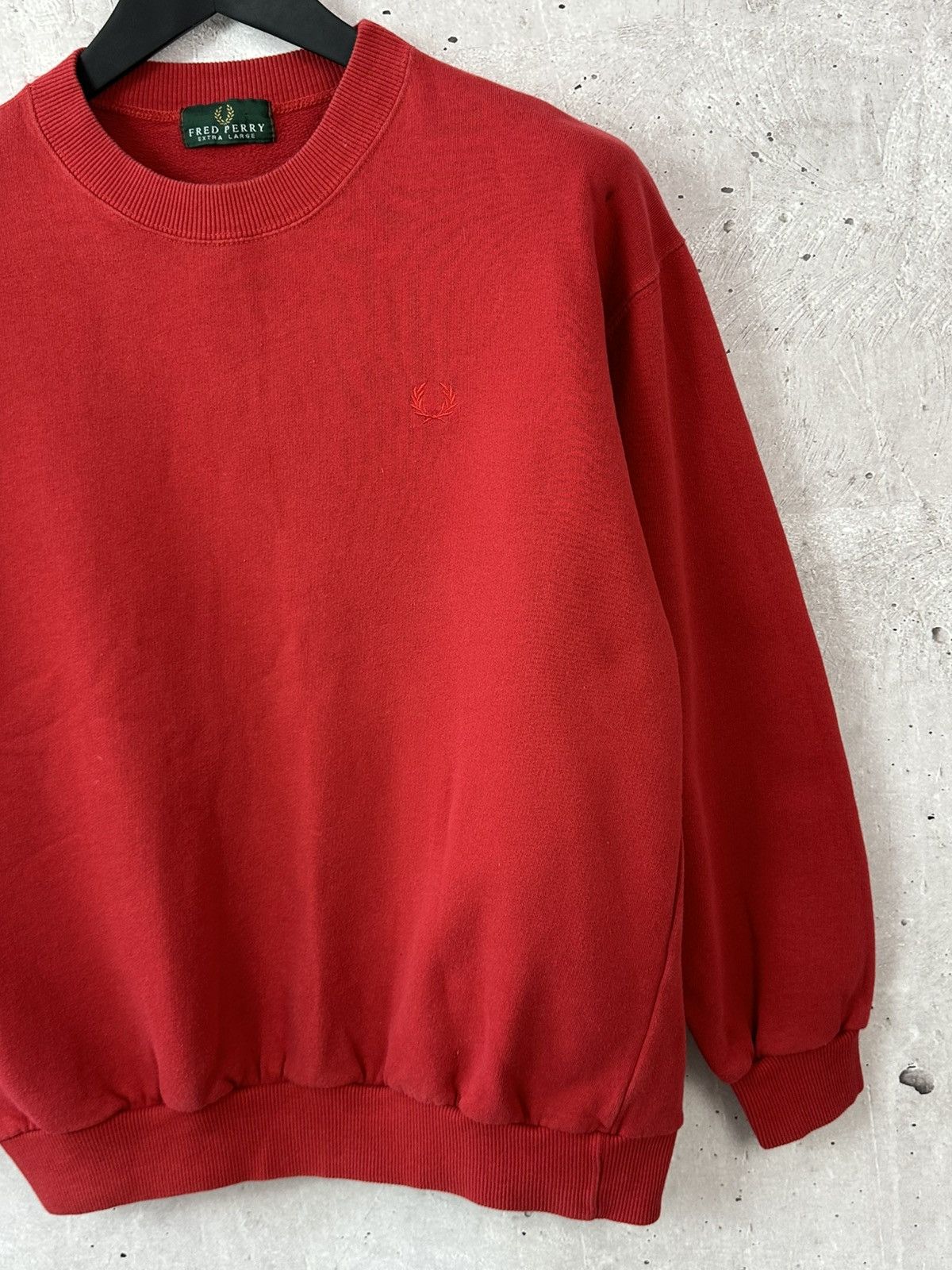 Fred Perry Fred Perry Vintage Red Logo Crew Neck Cotton Sweatshirt Size US XL / EU 56 / 4 - 5 Thumbnail