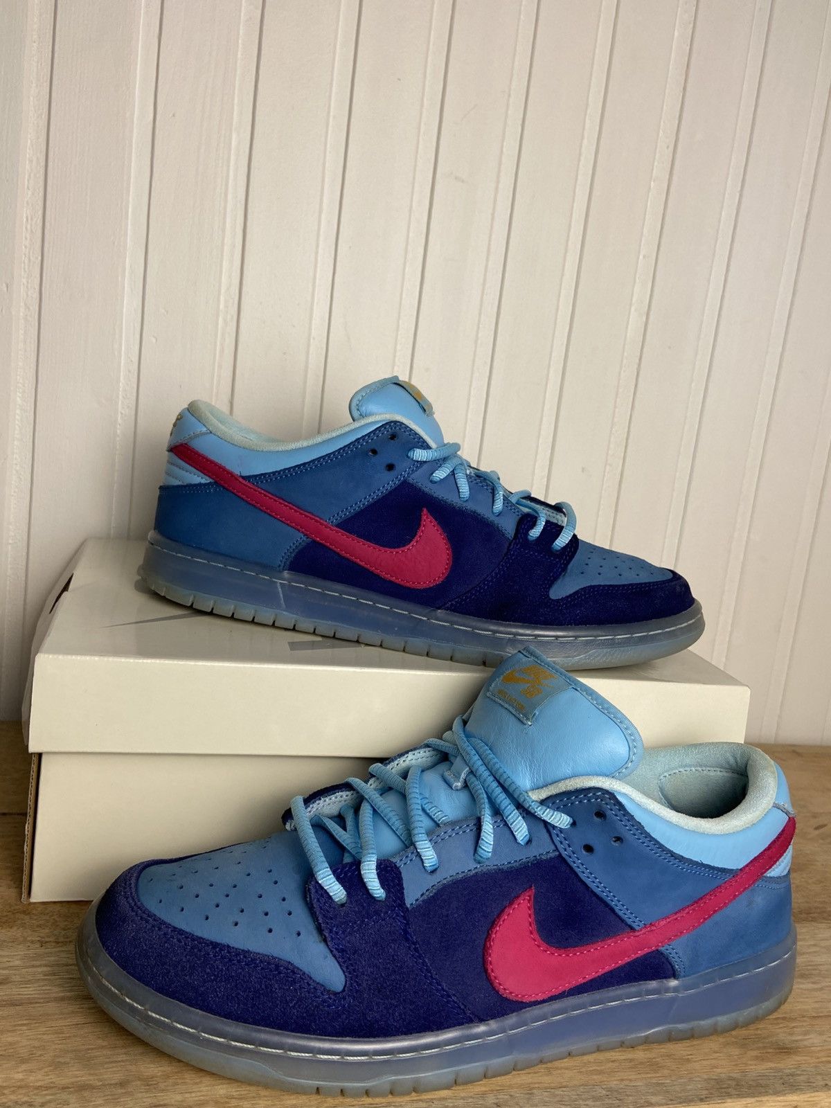 Nike Used Nike SB Dunk Low "Run The Jewels" authentic size 11US Size US 11 / EU 44 - 14 Thumbnail