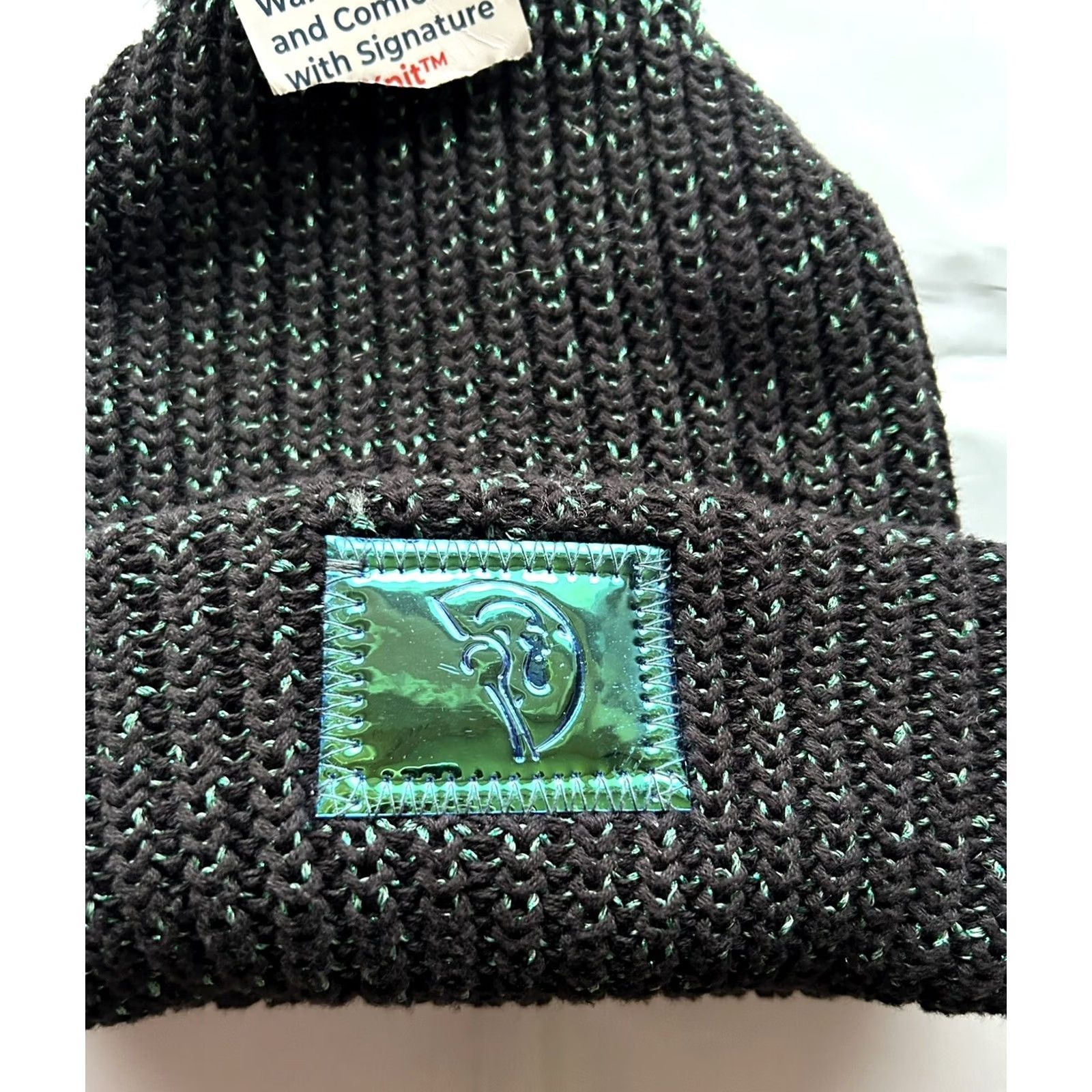 Disney VINTAGE Disney Parks x Love Your Melon Buzz Lightyear Knit Beanie Pom Detachable NEW! Size ONE SIZE - 2 Thumbnail
