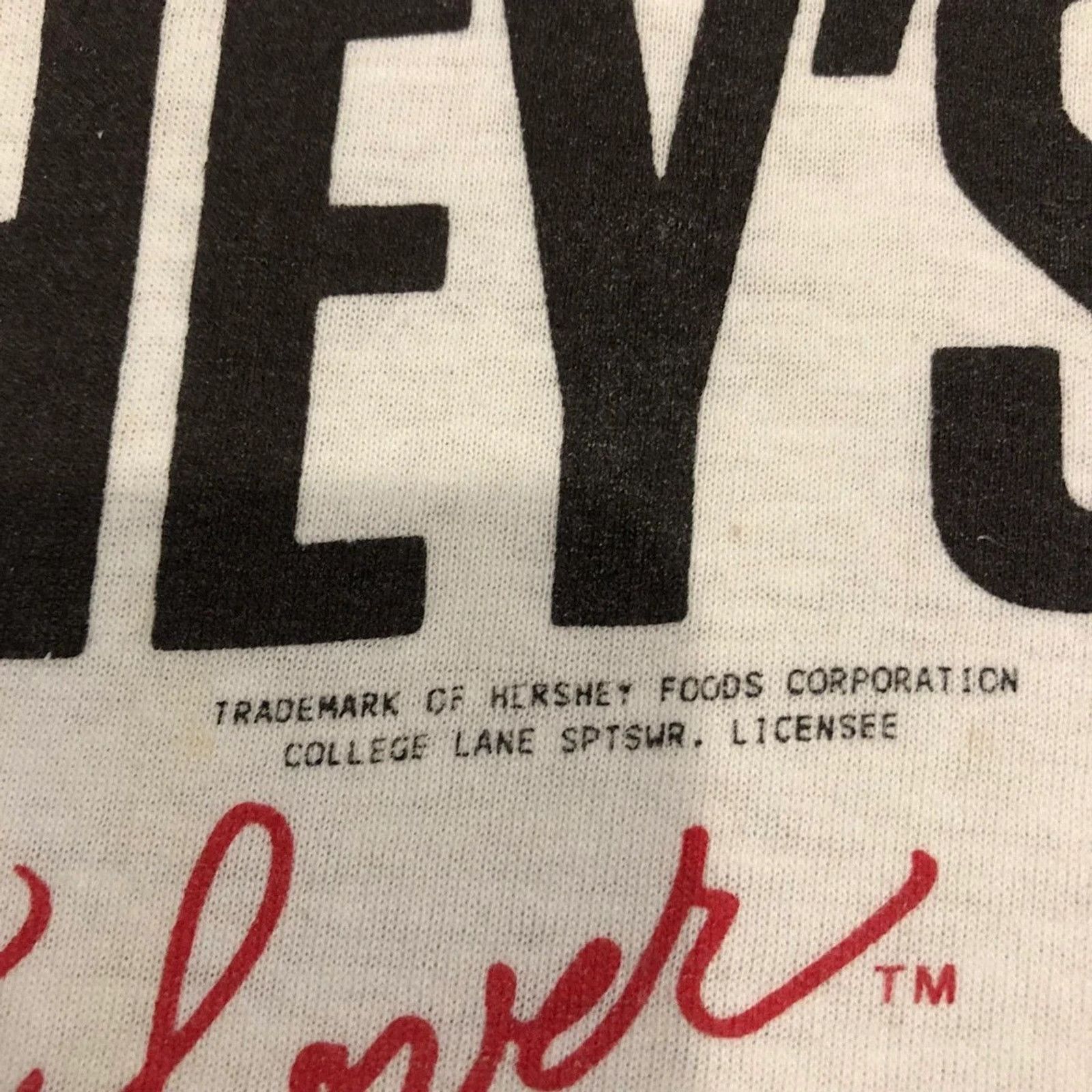 Vintage Vintage 90s Hershey’s Certified Chocolate Lover Tee Size US XL / EU 56 / 4 - 3 Thumbnail