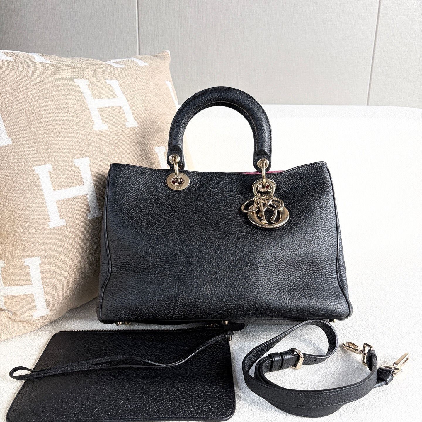 Dior Pre-loved Bag Very good condition Size ONE SIZE - 1 Thumbnail
