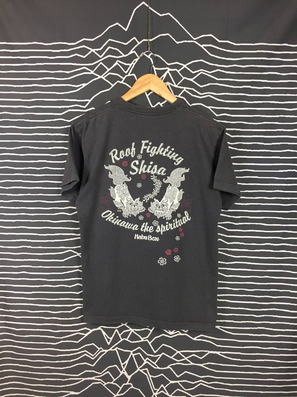 Japanese Brand × Vintage Habu Box Roof Fighting Shisa Okinawa The Spiritual Tee Size US M / EU 48-50 / 2 - 1 Thumbnail