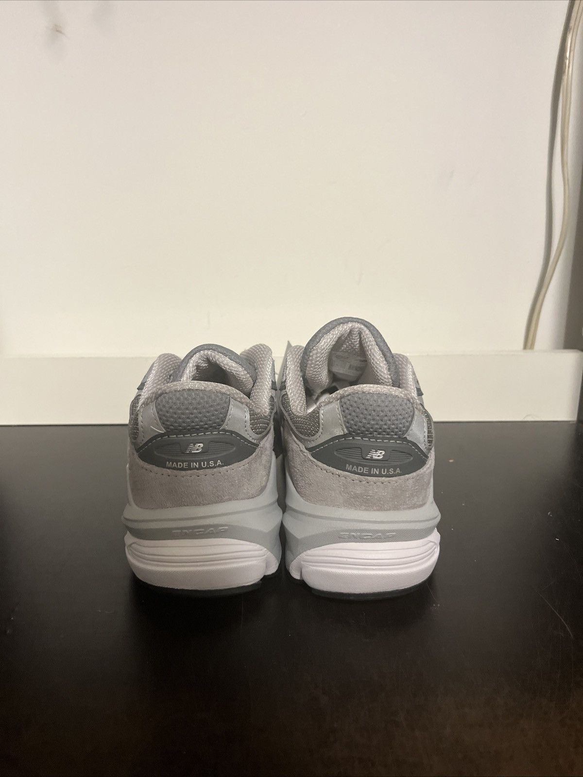 New Balance New Balance 990 V6 MiUSA Grey Women’s 6 W990GL6 Size US 6 / IT 36 - 6 Thumbnail