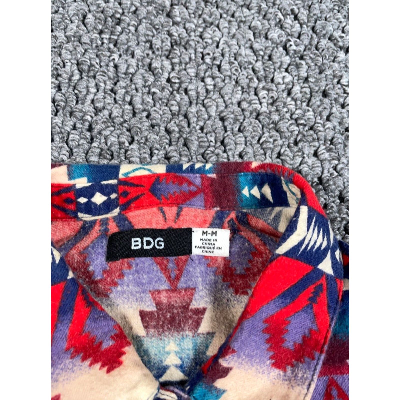 Bdg BDG Shirt Women's Medium Red Aztec Lightweight Flannel Geometric 90s Tribal Western 100% Cotton Size M / US 6-8 / IT 42-44 - 3 Thumbnail