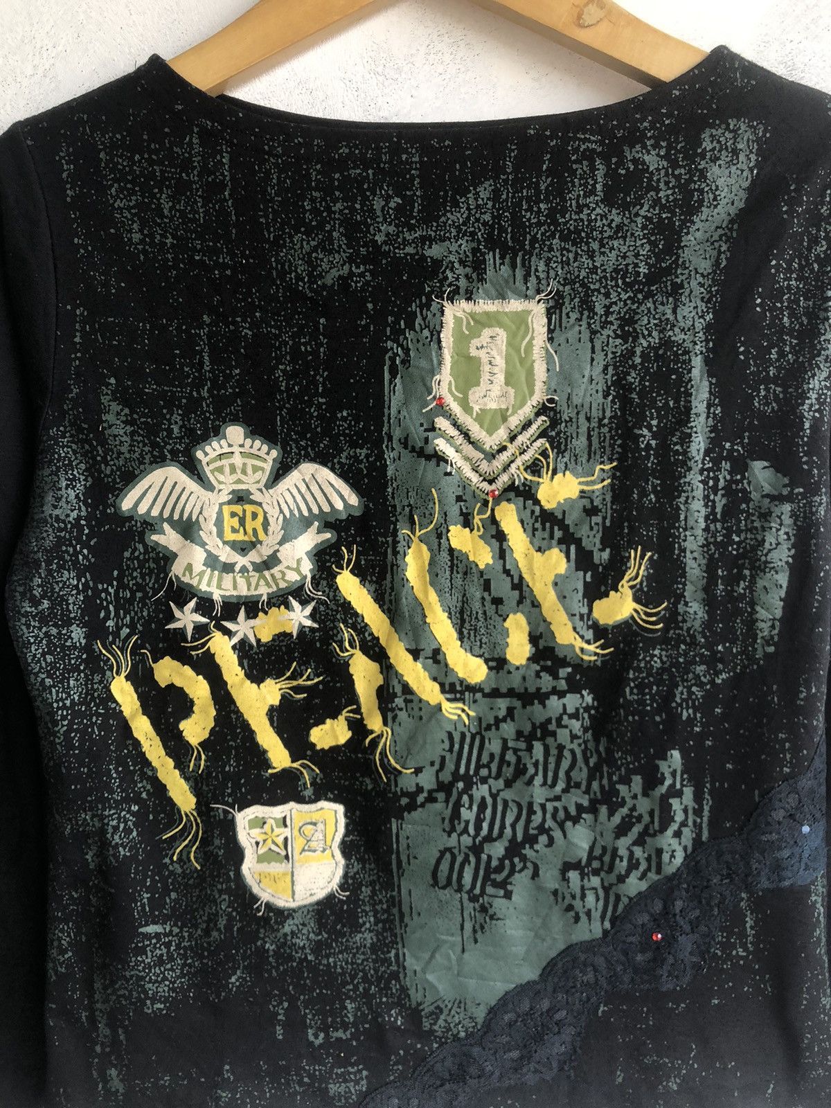 Beauty Beast Gothic Poem LongSleeve A-win Rock Punk Style Size US S / EU 44-46 / 1 - 5 Thumbnail