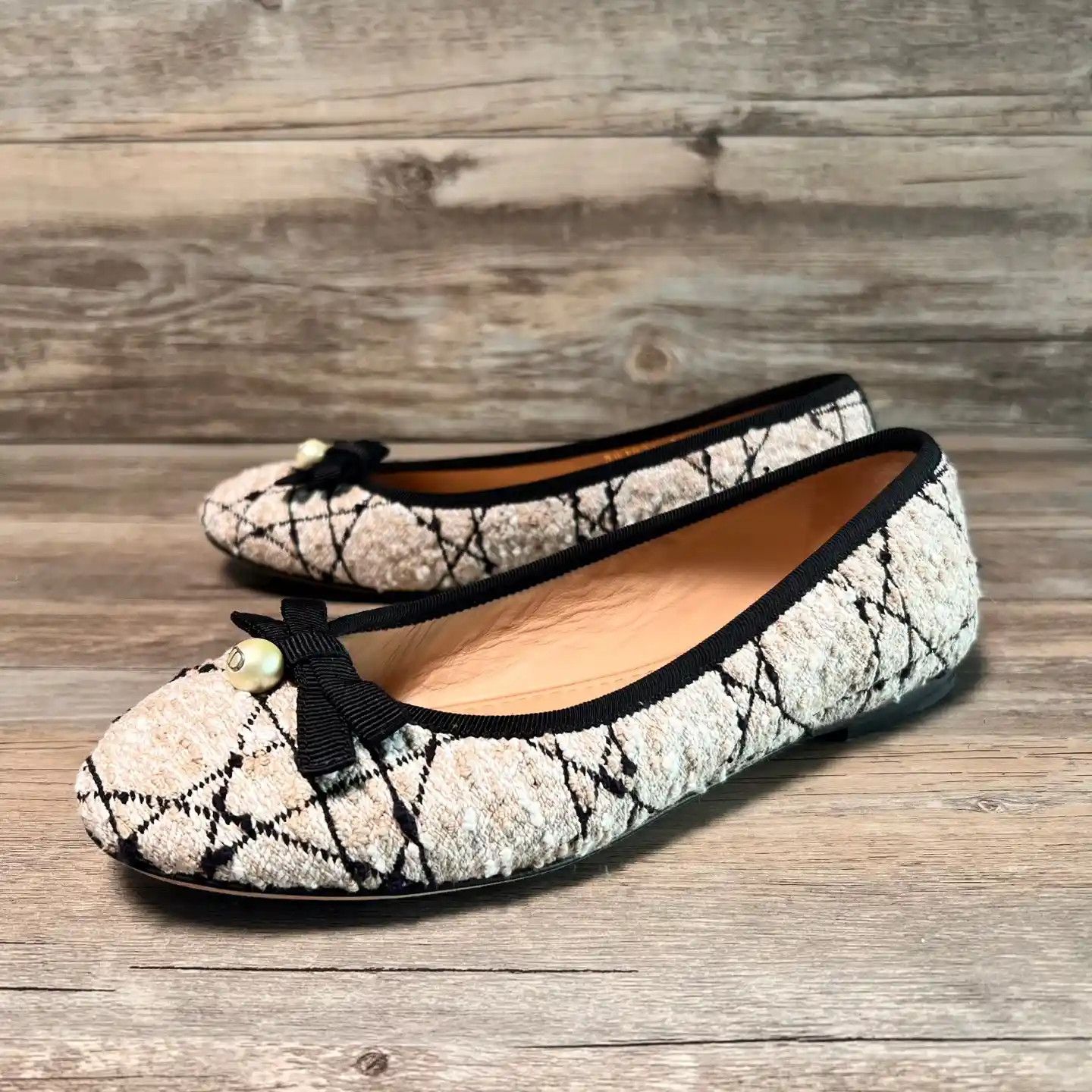 Dior Dior Pearl Quilted Ballet Flats B&W EU36 Size US 5.5 / IT 35.5 - 1 Thumbnail